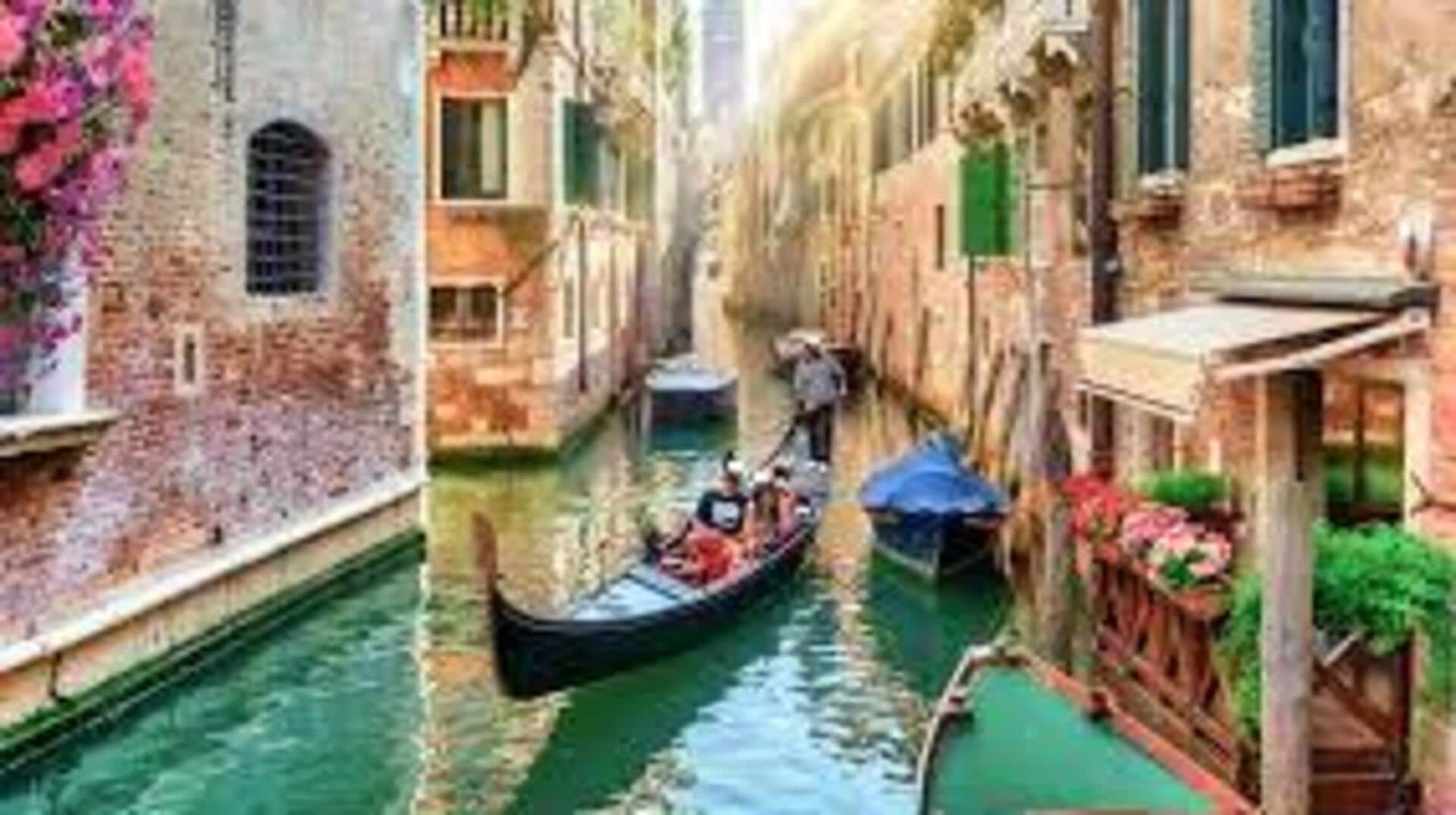 ヴェネツィアのゴンドラで路地を探検しよう