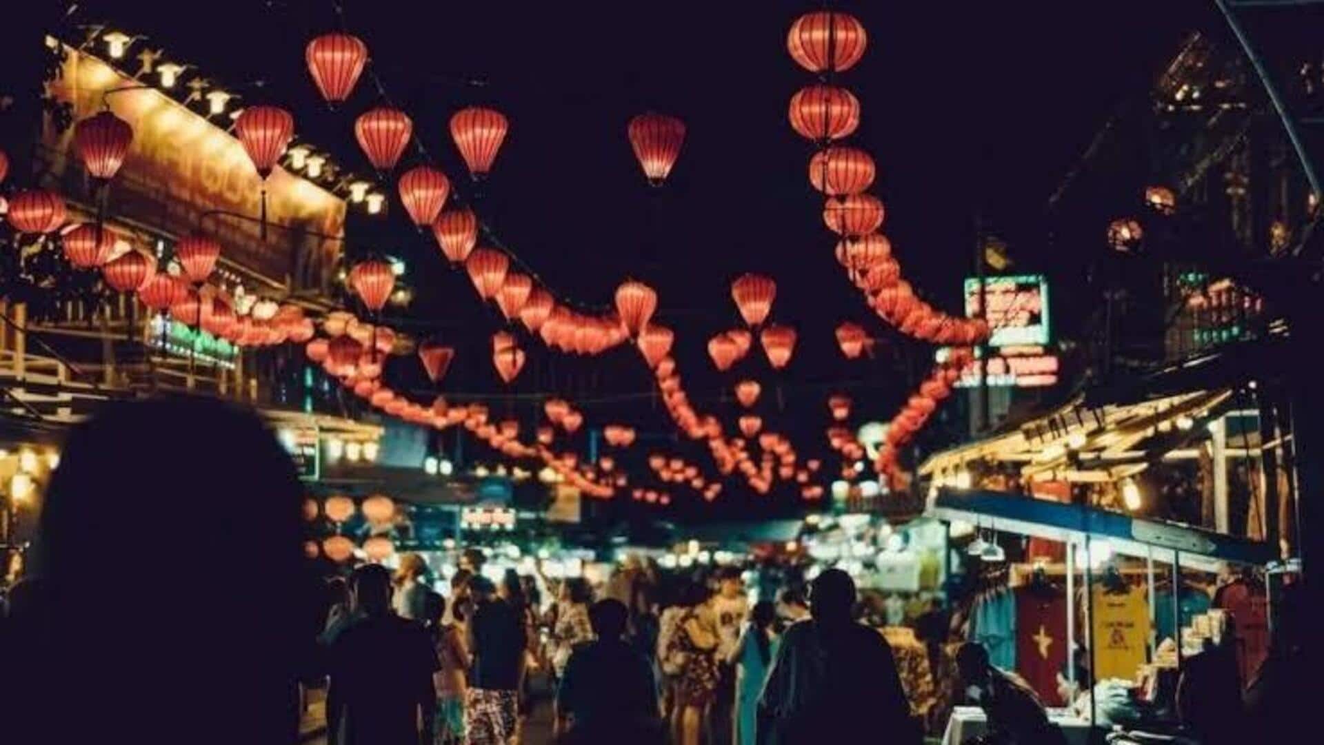 ジャカルタの夜カフェと市場を探る