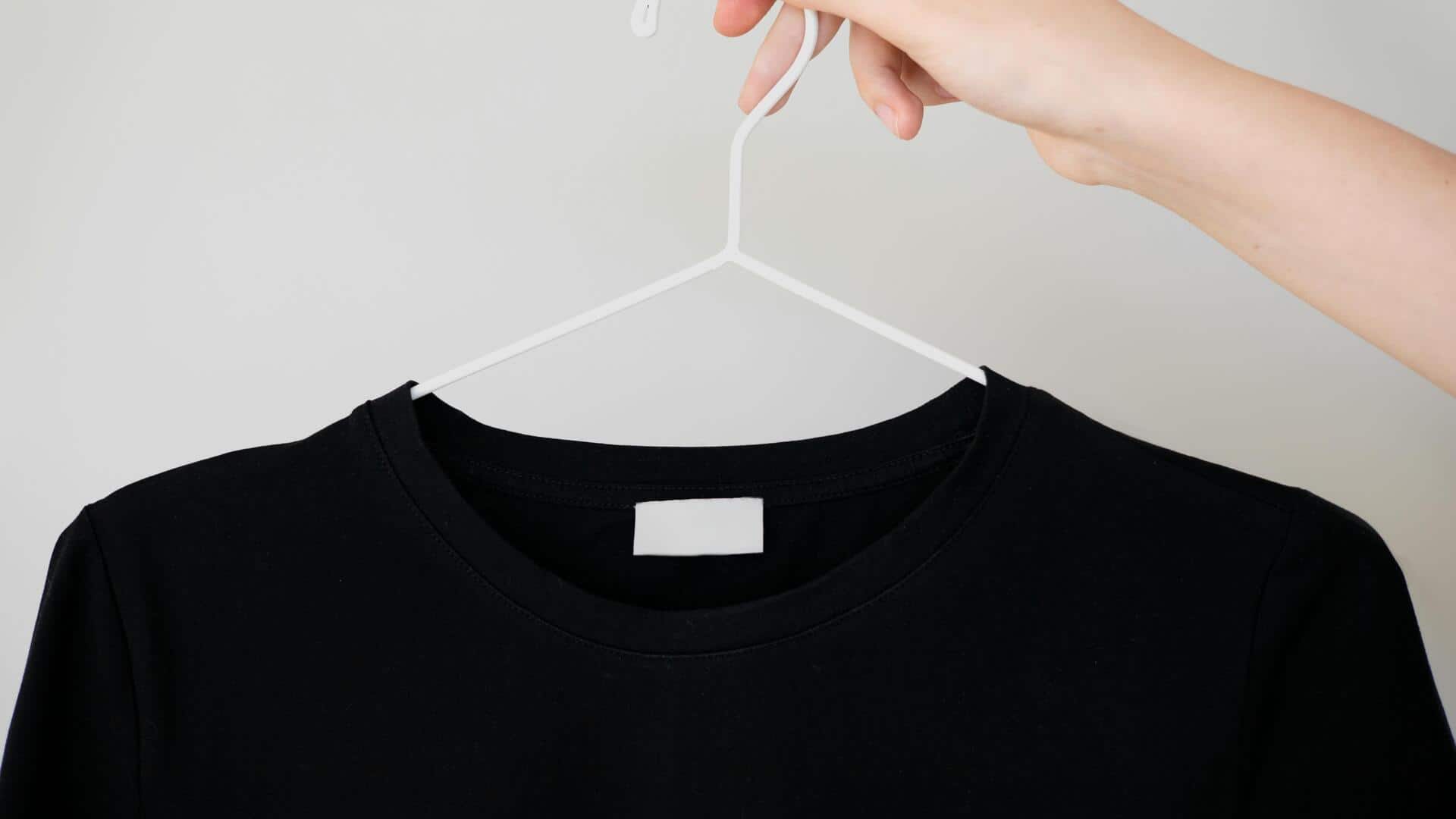 冬のビジネスカジュアルに最適なサムホールトップス5選