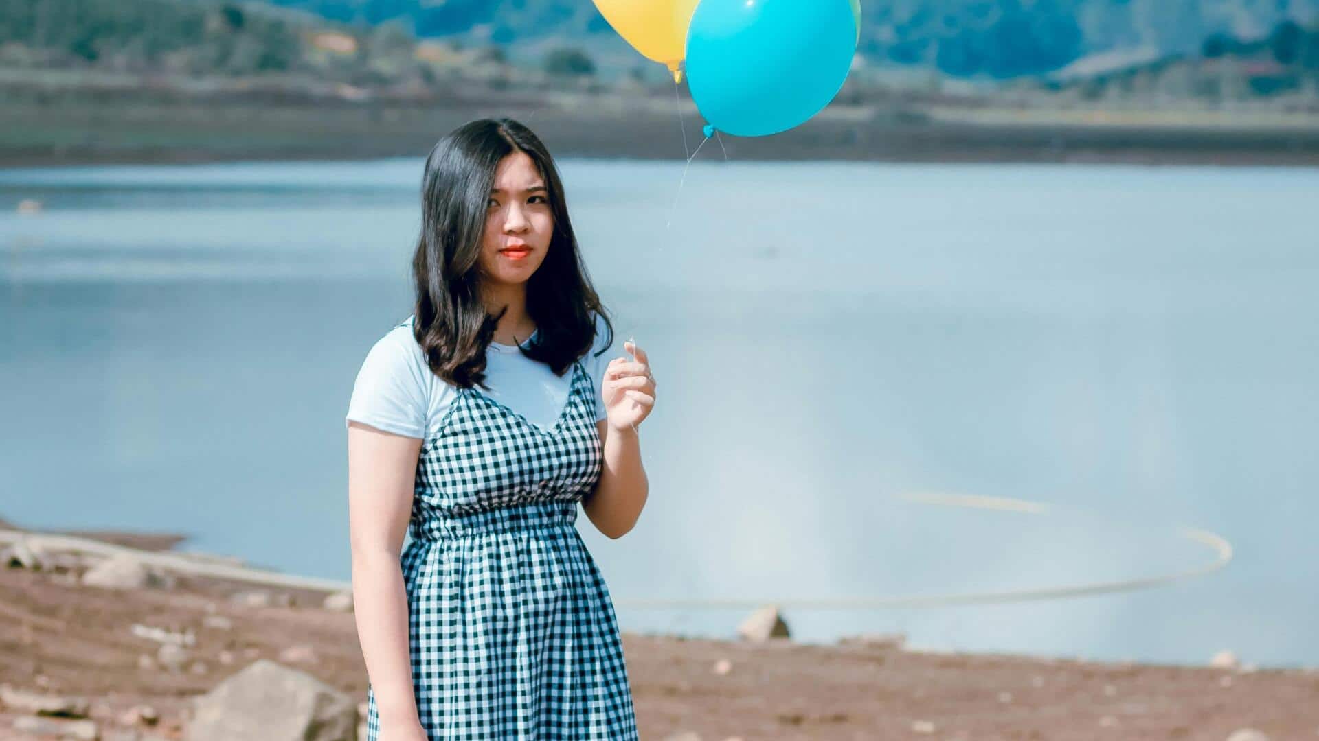 秋のワードローブを刷新する5つのクラシックなチェック柄ドレス