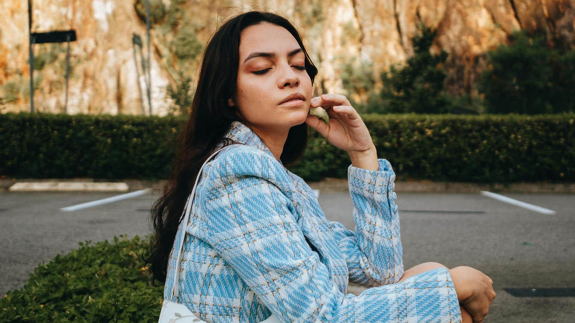 秋のファッションに取り入れたい日本の禅カラー