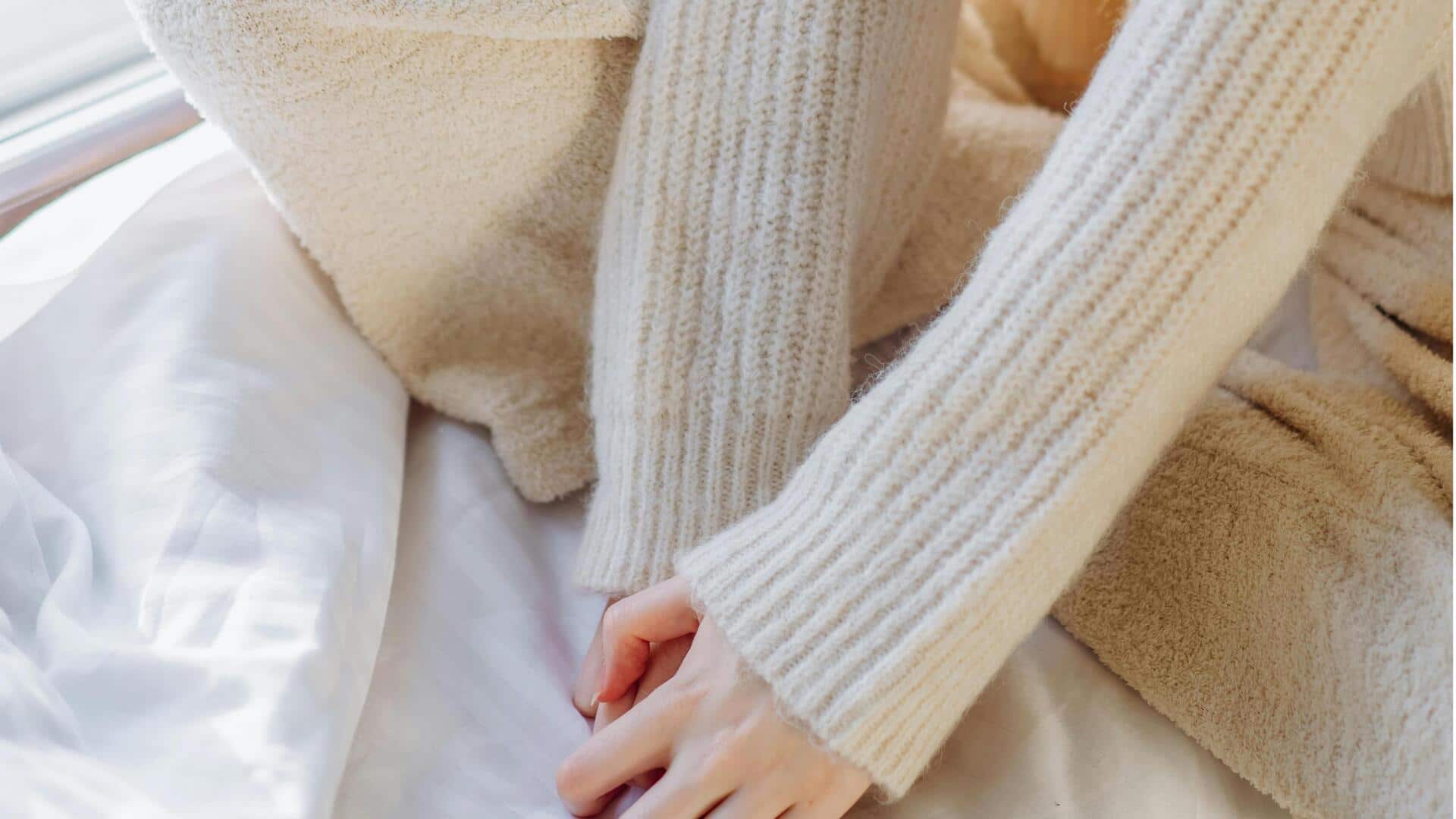 現代日本の冬ファッション: スリークなリブスリーブ5選