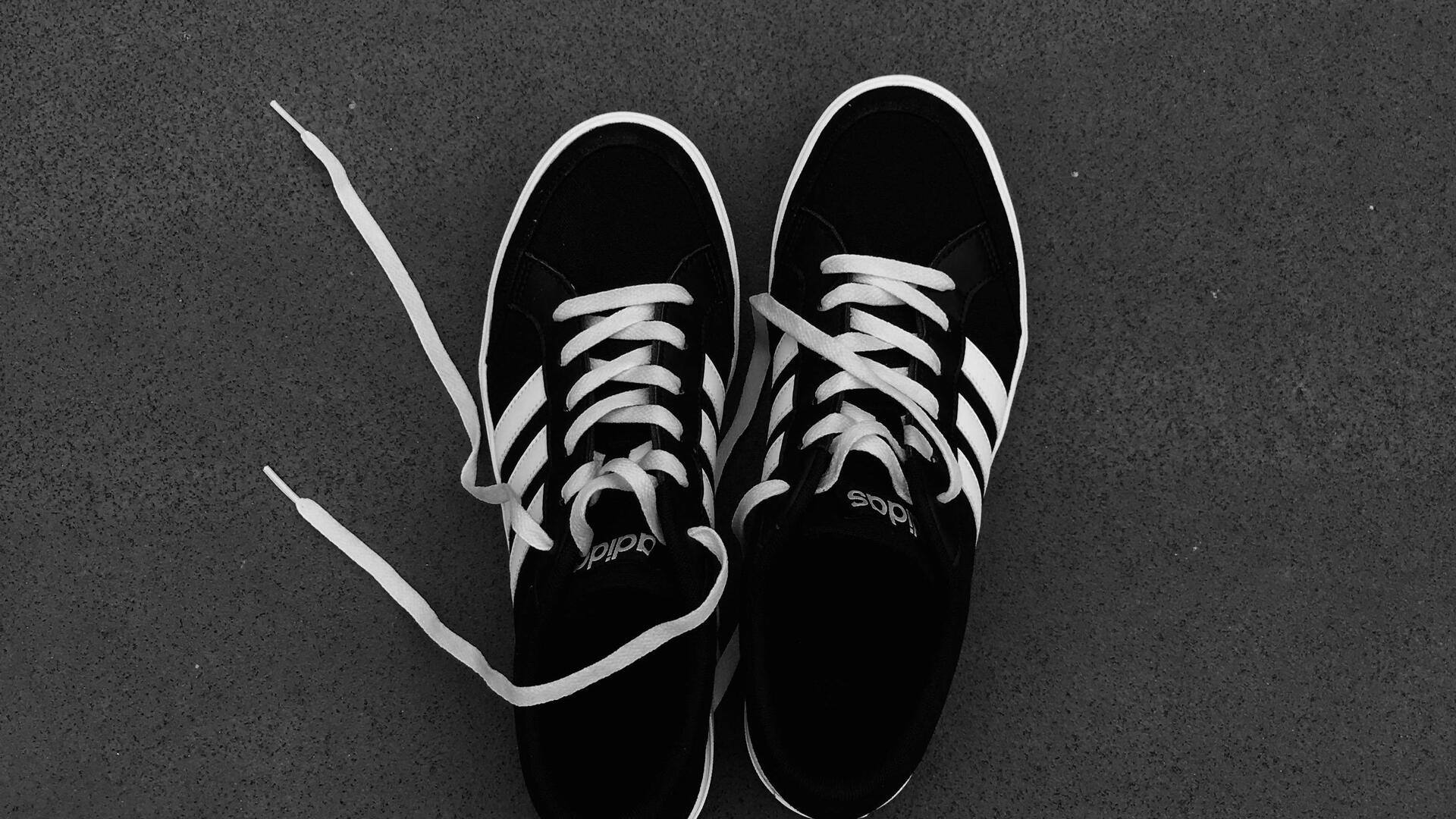 秋のオフィスで試したい日本のフットウェアトレンド 秋のオフィスで試したい日本のフットウェアトレンド