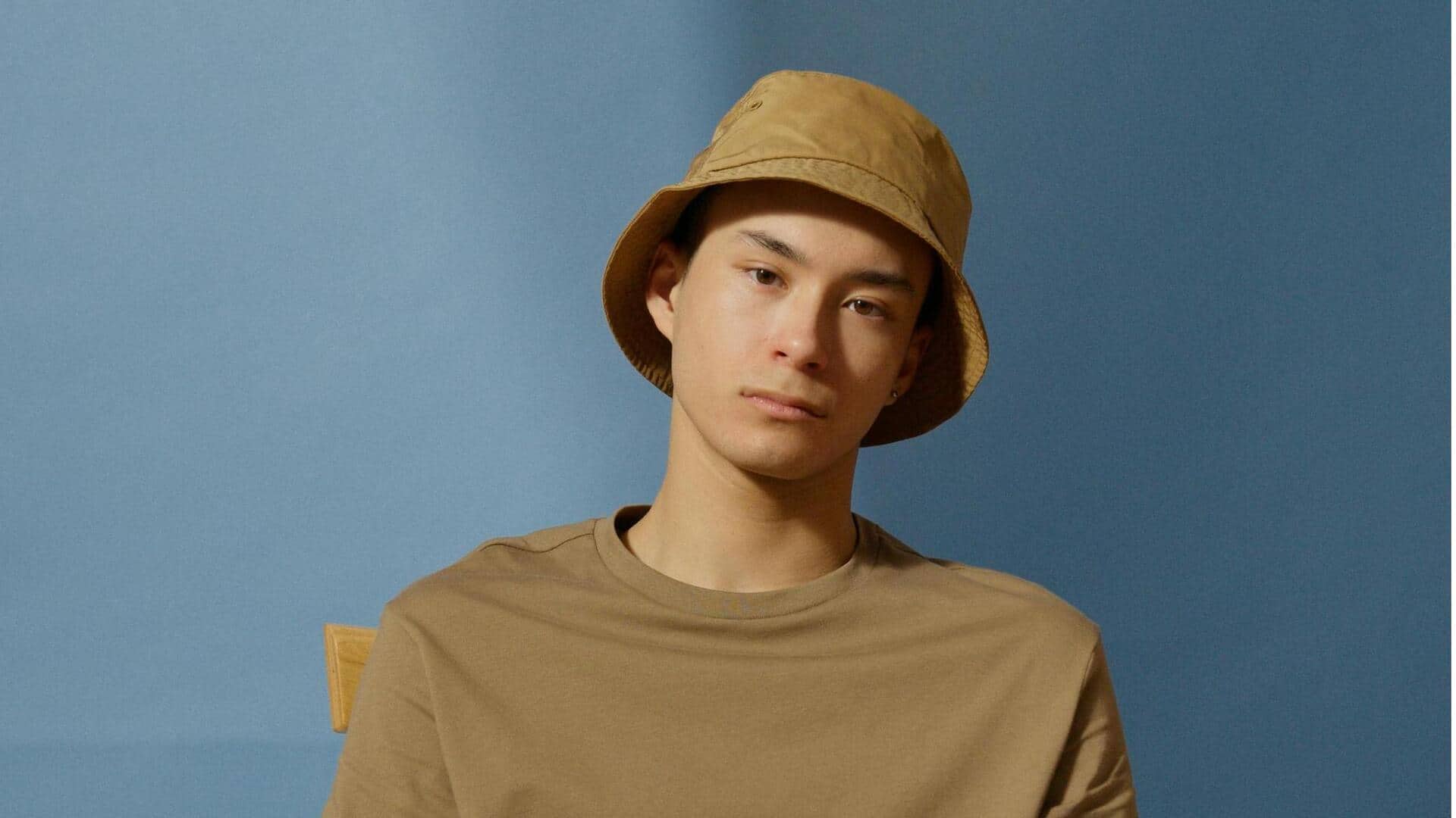 冬のファッションに取り入れるヴィニールバケットハットの5つのスタイリング方法