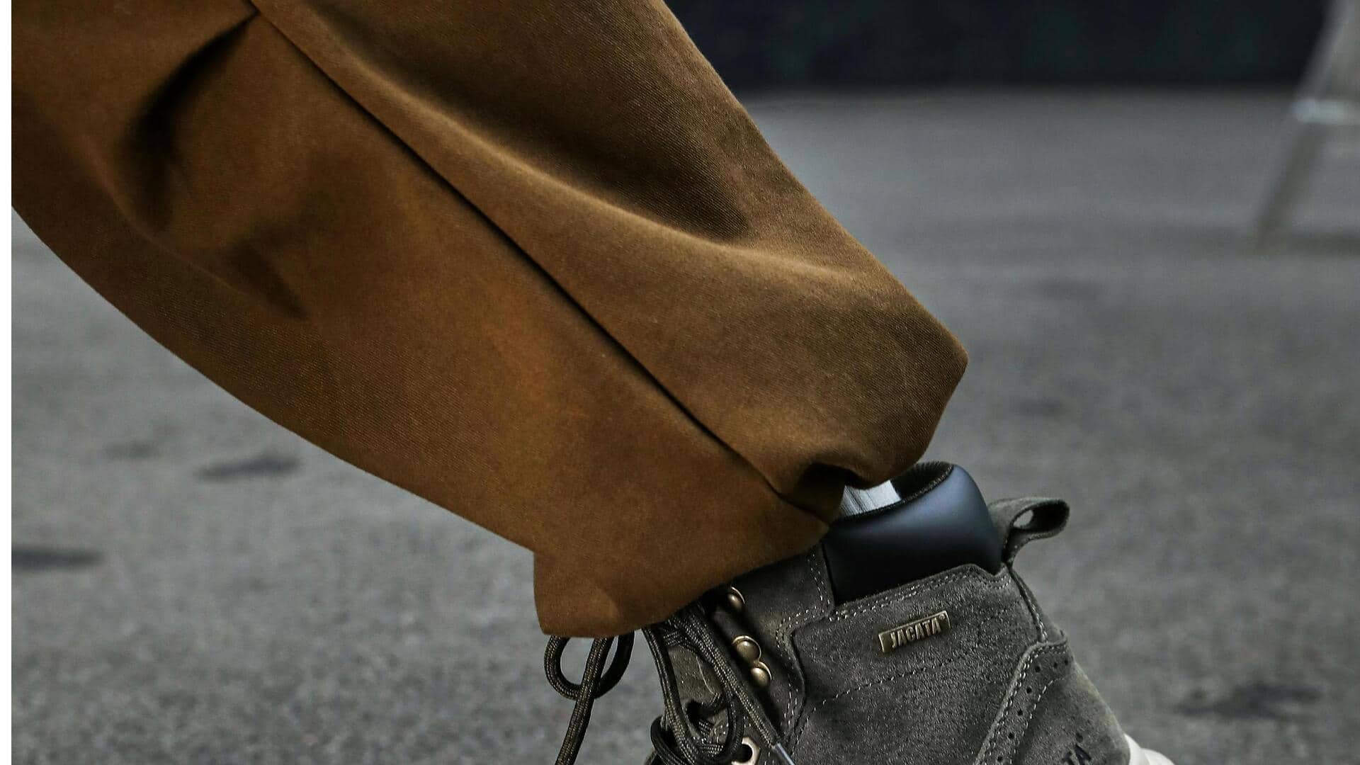 フェイクスエードパンツで冬のエレガンスを演出する5つの方法