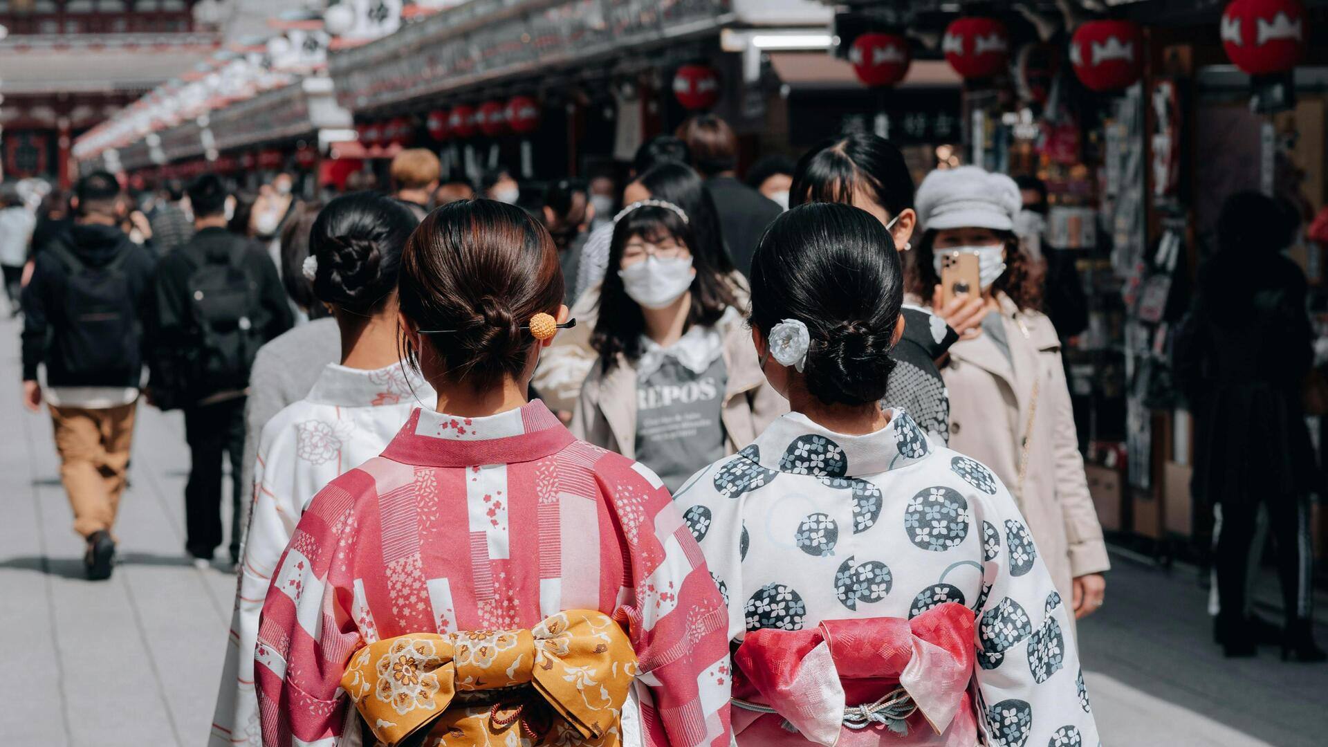 伝統的な日本刺繍を現代ファッションに取り入れる方法