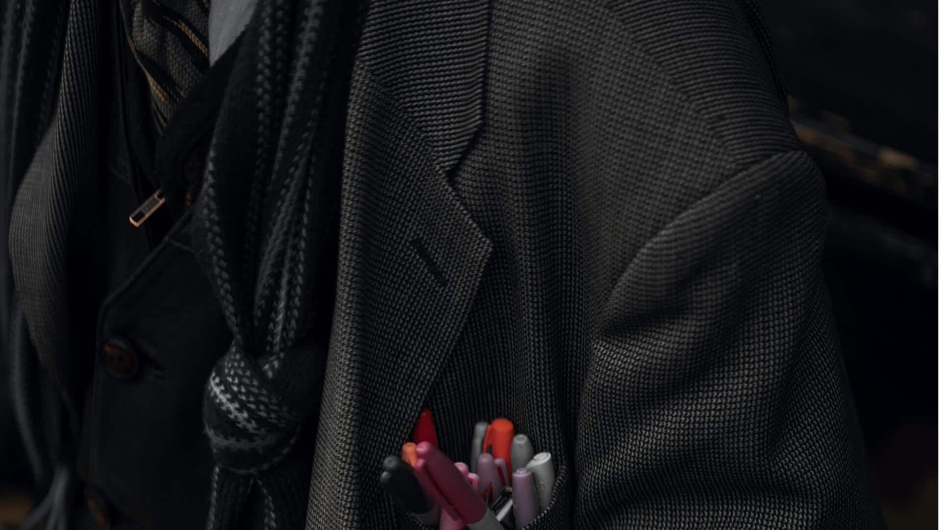 冬のビジネスカジュアル：オフィスで快適に過ごすためのレイヤリング術