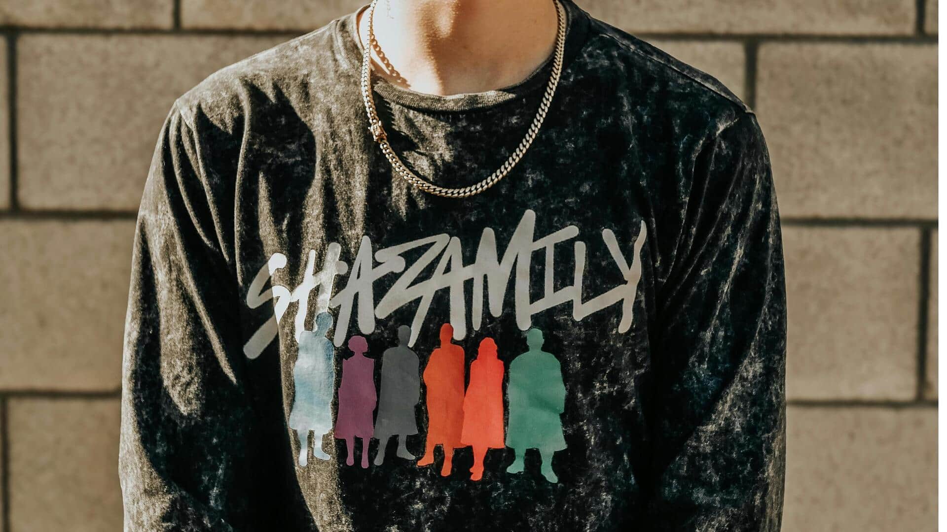 現代の冬のワードローブを彩る5つのプリントフリースプルオーバー