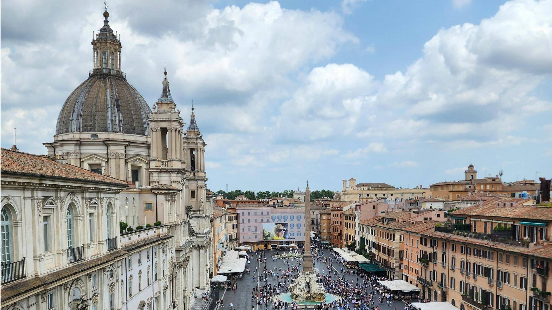 ローマの歴史的な広場を探る旅 ローマの歴史的な広場を探る旅
