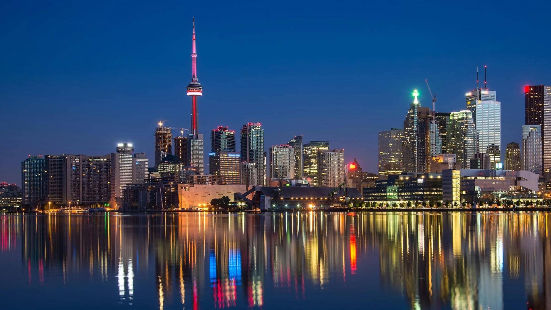 トロントのストリートアート地区を探る