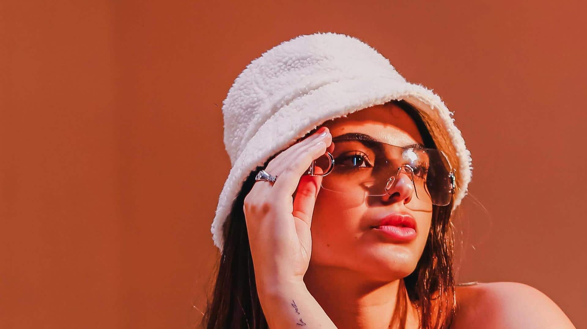 日本の冬ファッションを刷新するダウン入りバケットハット5選