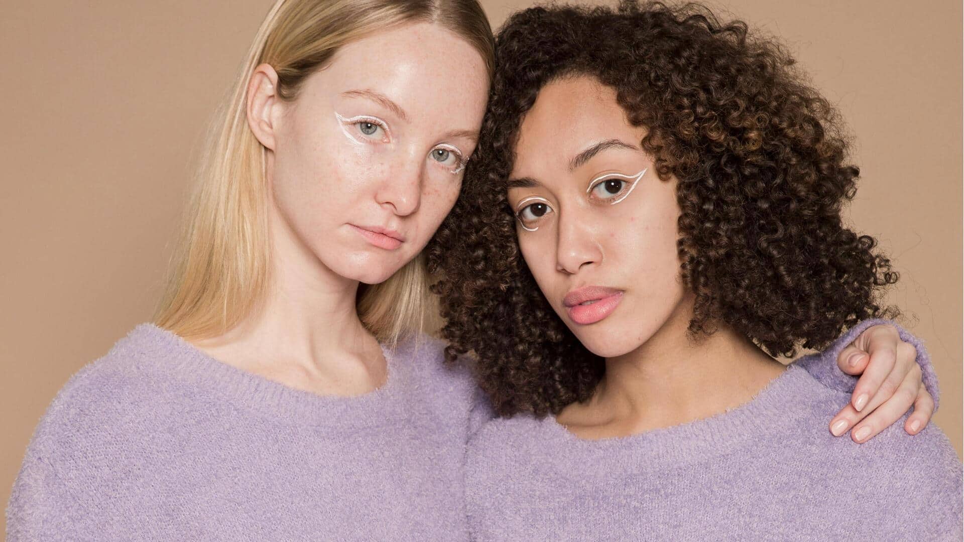 冬のワードローブに欠かせないアッシュラベンダー