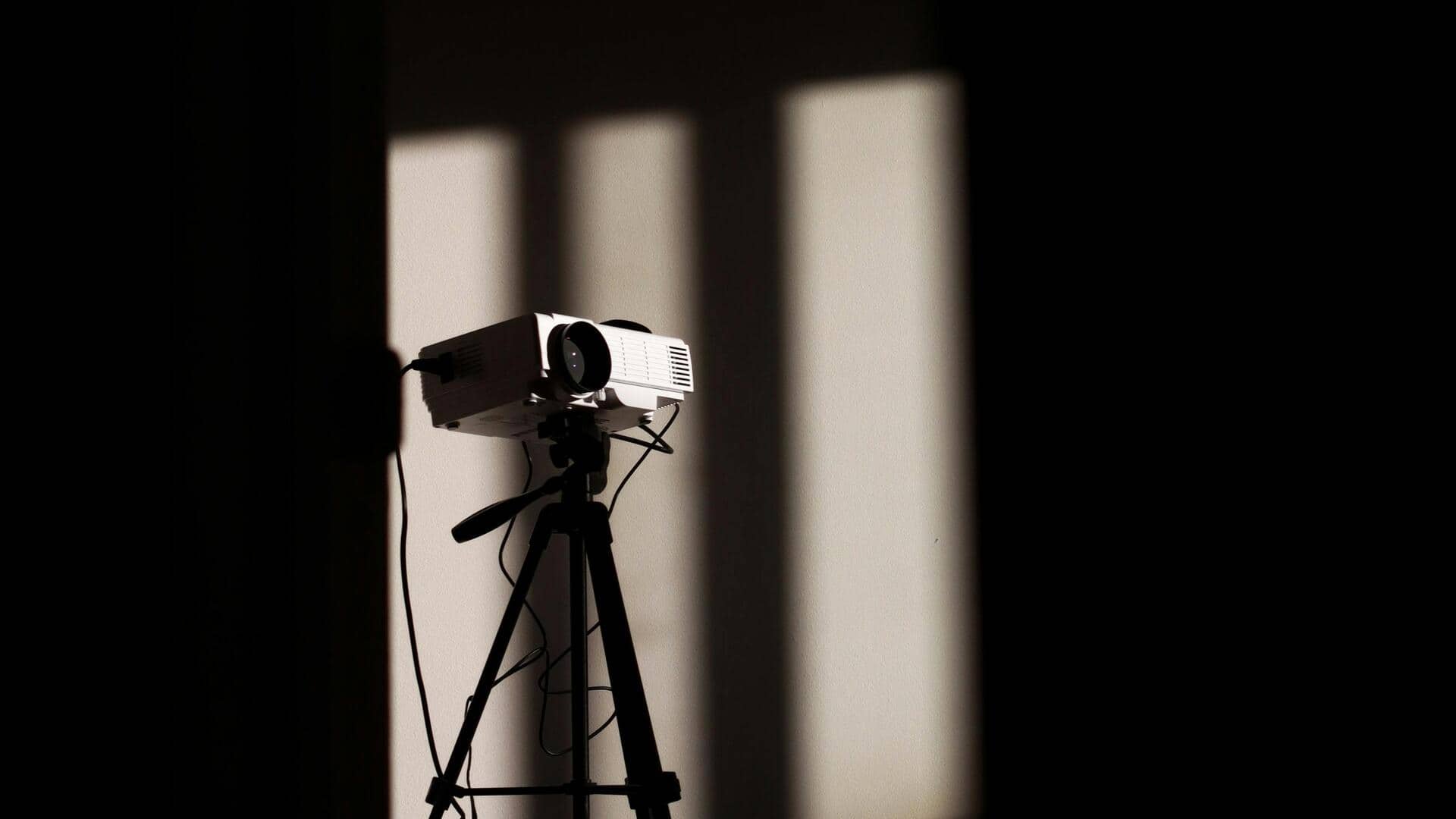 プロジェクターの台形歪みを解消する方法