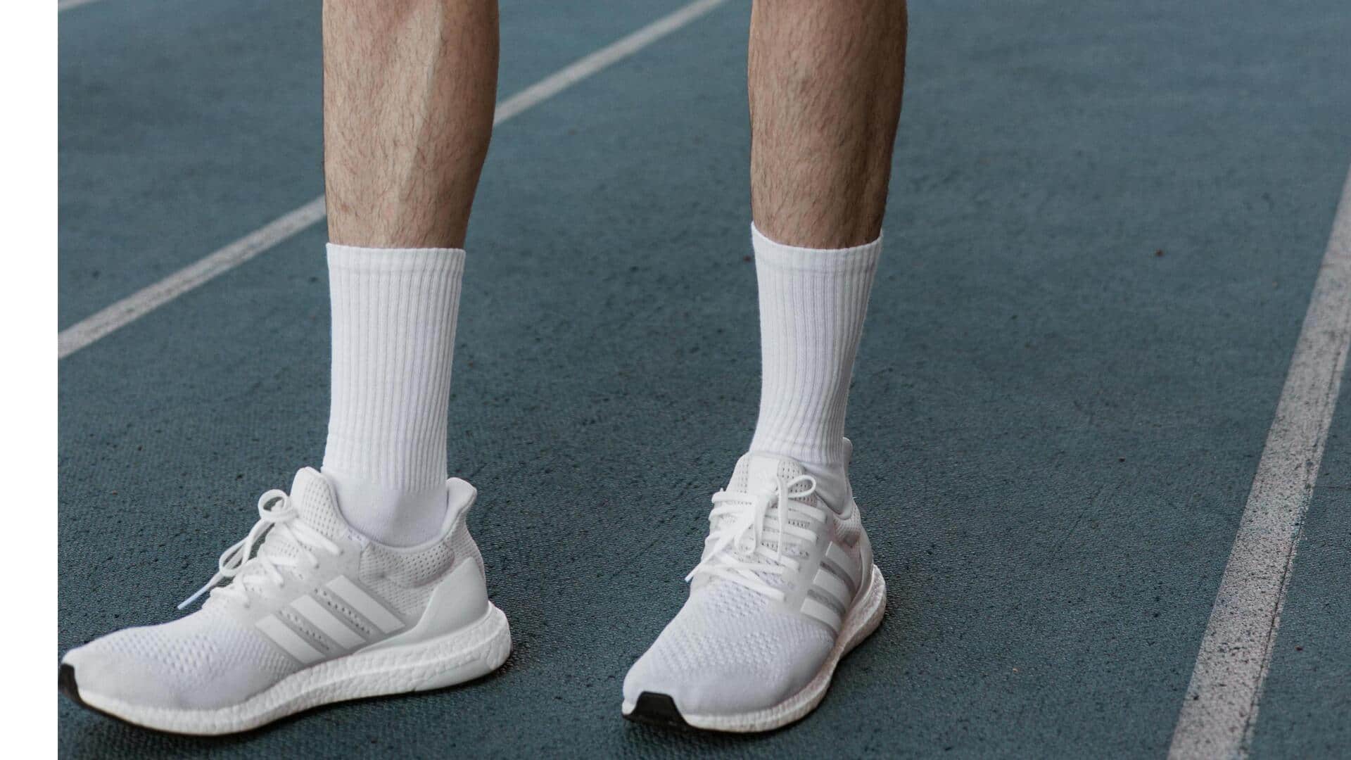 スポーティスライド：男性の夏の究極フットウェアガイド