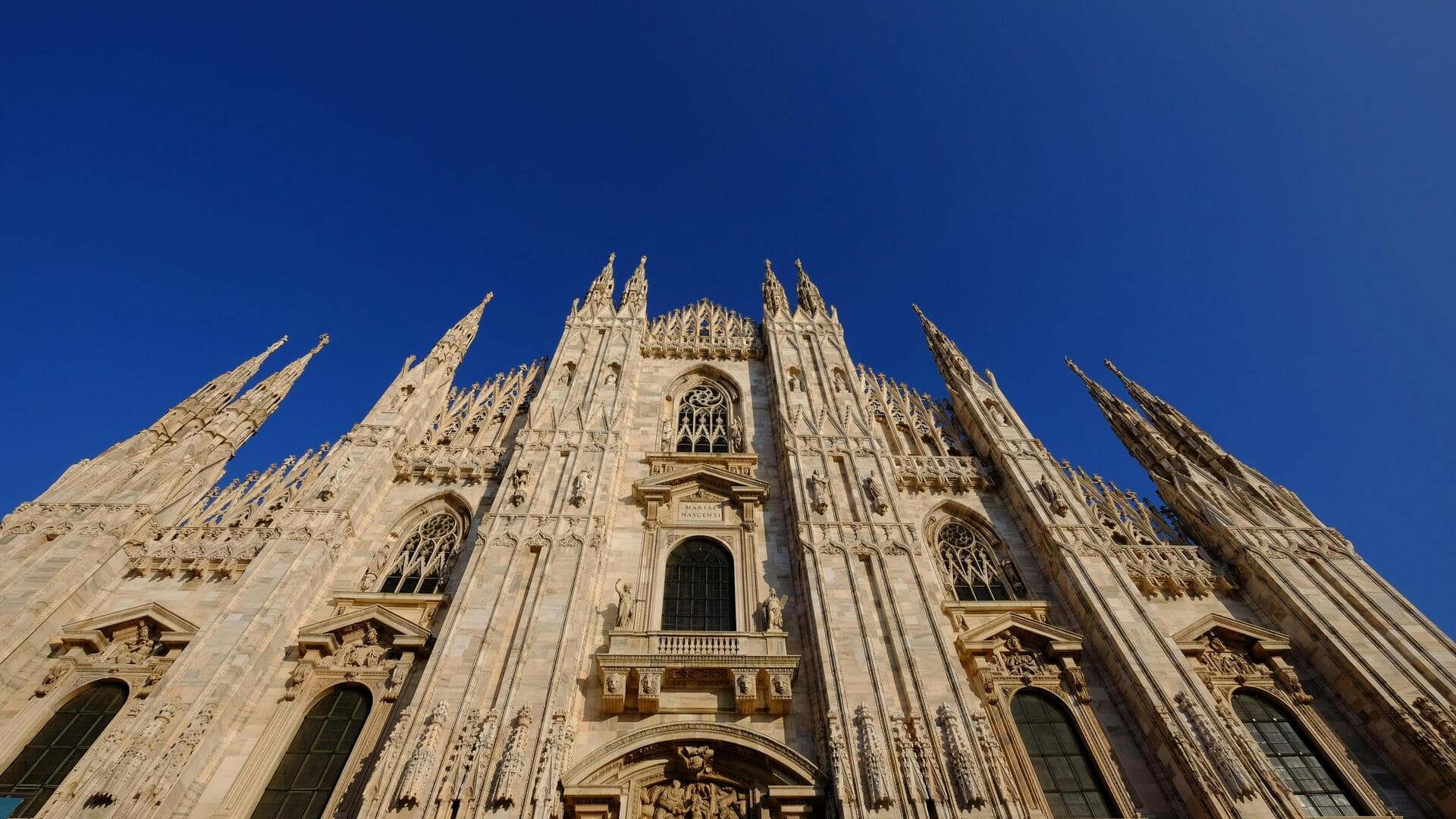 ミラノの建築: デザインの変遷を探る ミラノの建築: デザインの変遷を探る