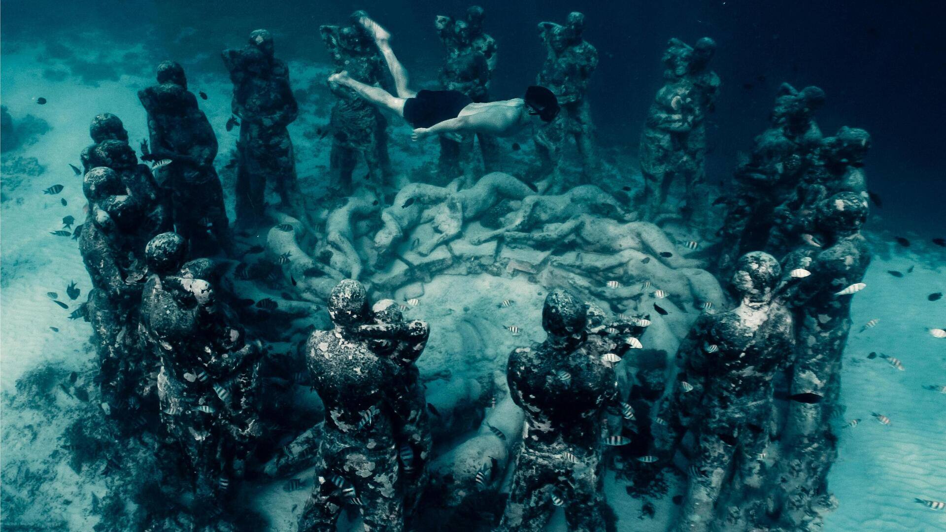 世界の驚くべき水中博物館 世界の驚くべき水中博物館