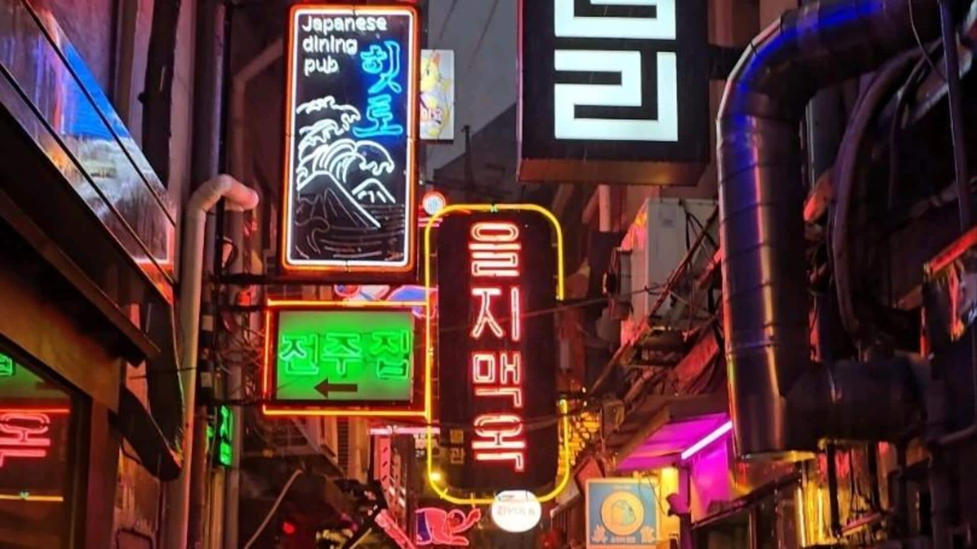 ソウルのネオン輝く夜のショッピングと川沿いカフェを探る