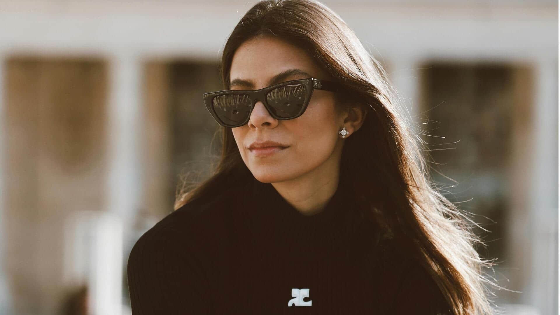 冬のオフィススタイルを再定義するタートルネック