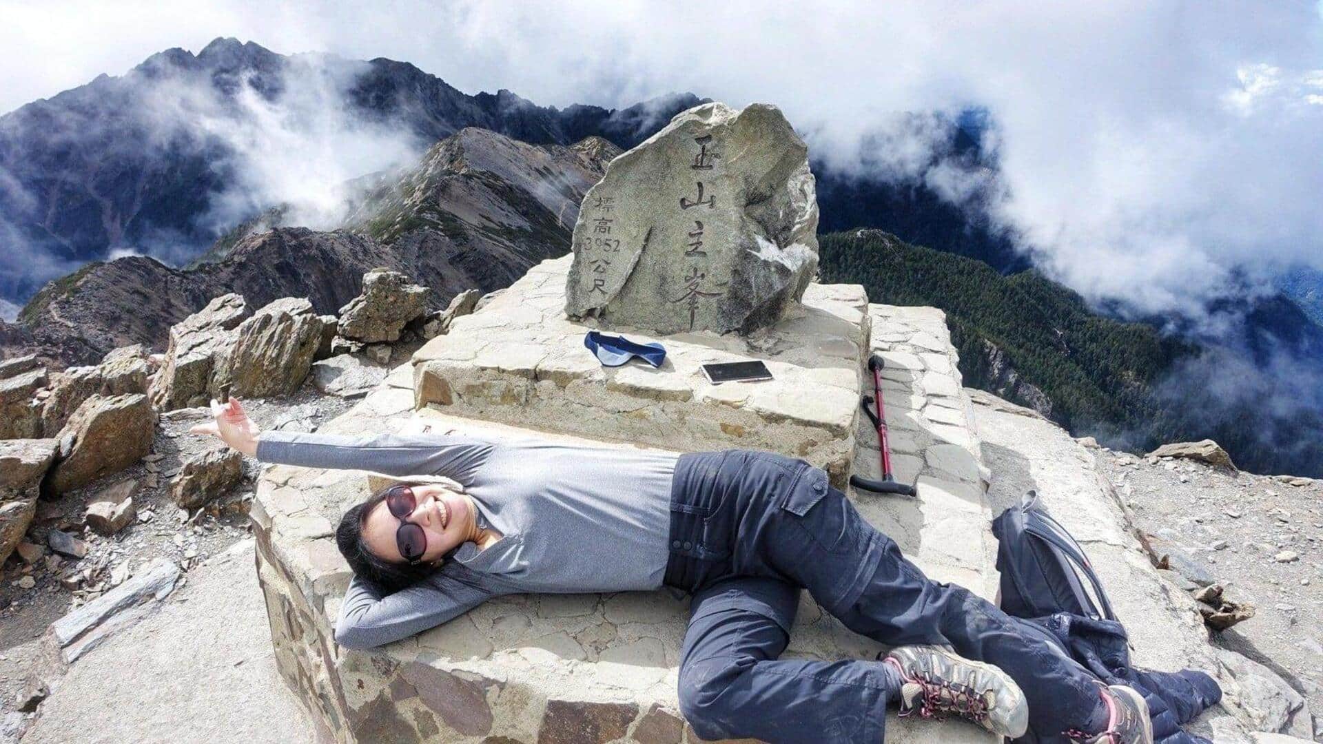 台湾の玉山を登る：壮大な山岳風景が待つ