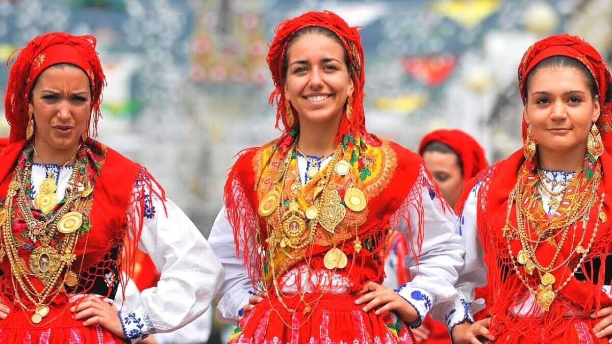 Traje Tradicional De Viana Do Castelo: Um Tesouro Cultural