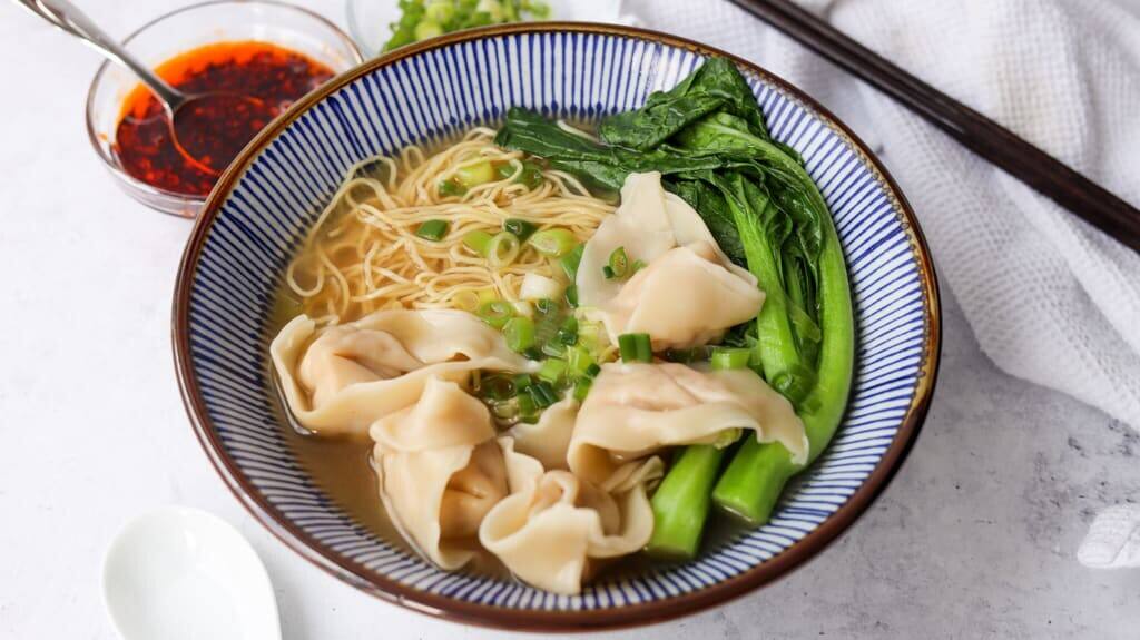 Sopa De Wonton Vegetariana Inspirada Em Hong Kong