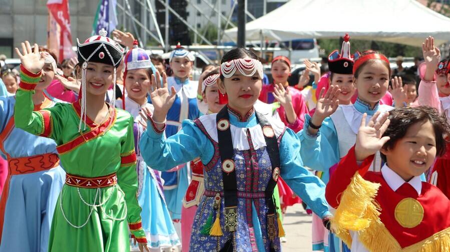 Trajes Tradicionais Da Mongólia