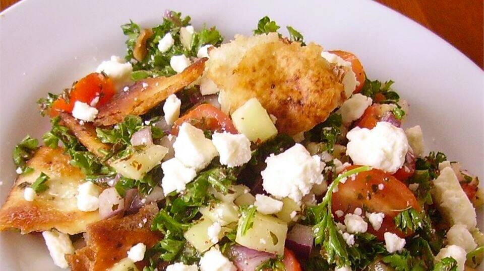 Fattoush Salad Do Oriente Médio: Guia De Preparação