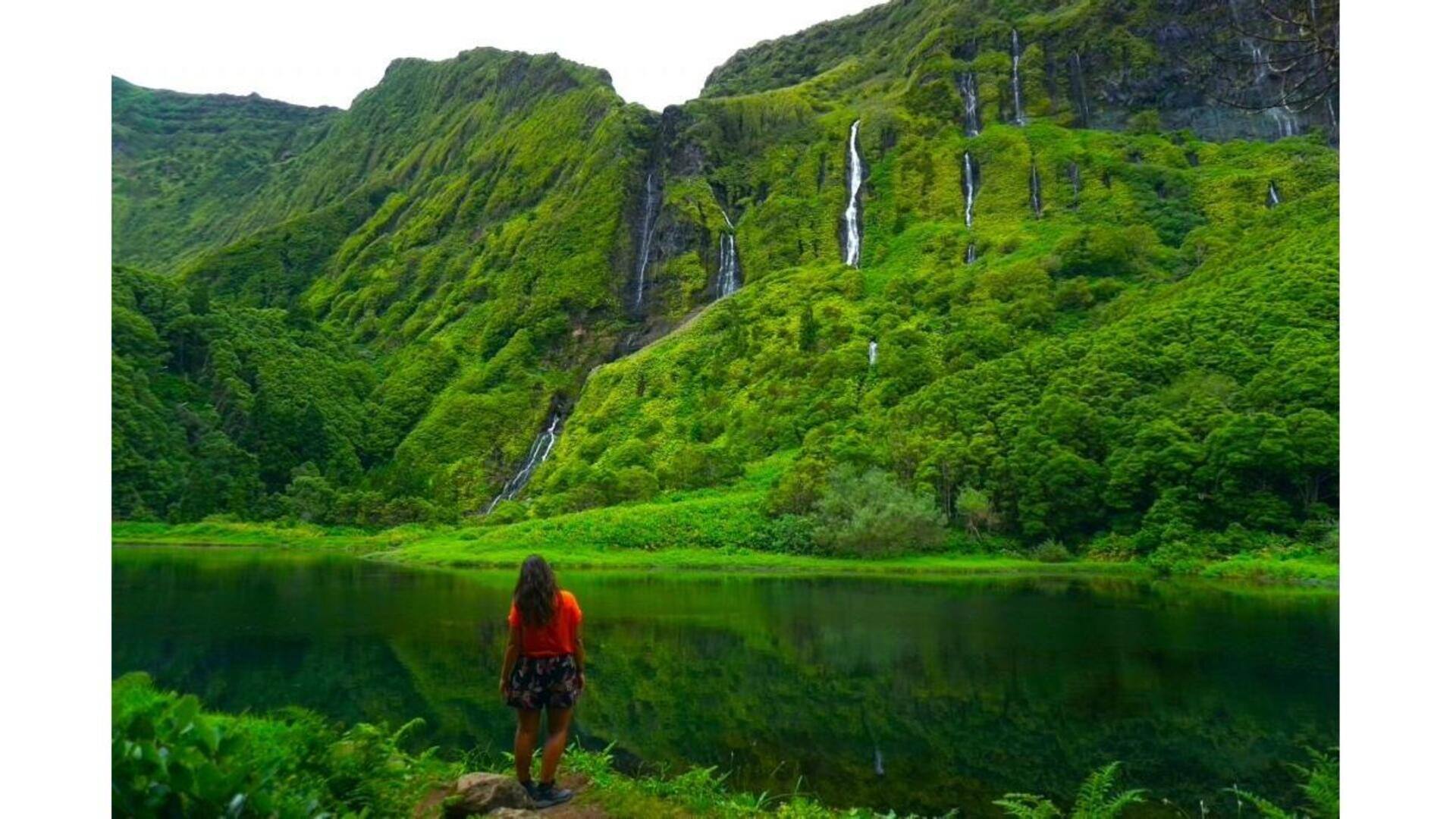 Explore A Beleza Natural Da Ilha Das Flores, Açores