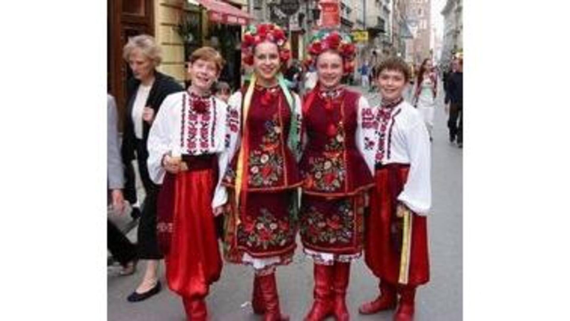 Trajes Tradicionais Da Ucrânia