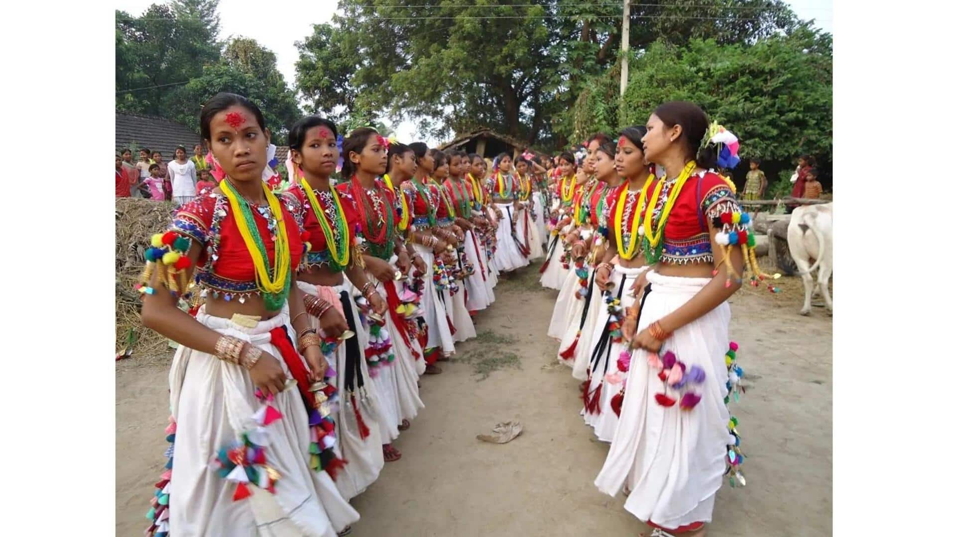 Trajes Tradicionais Do Povo Tharu Do Nepal