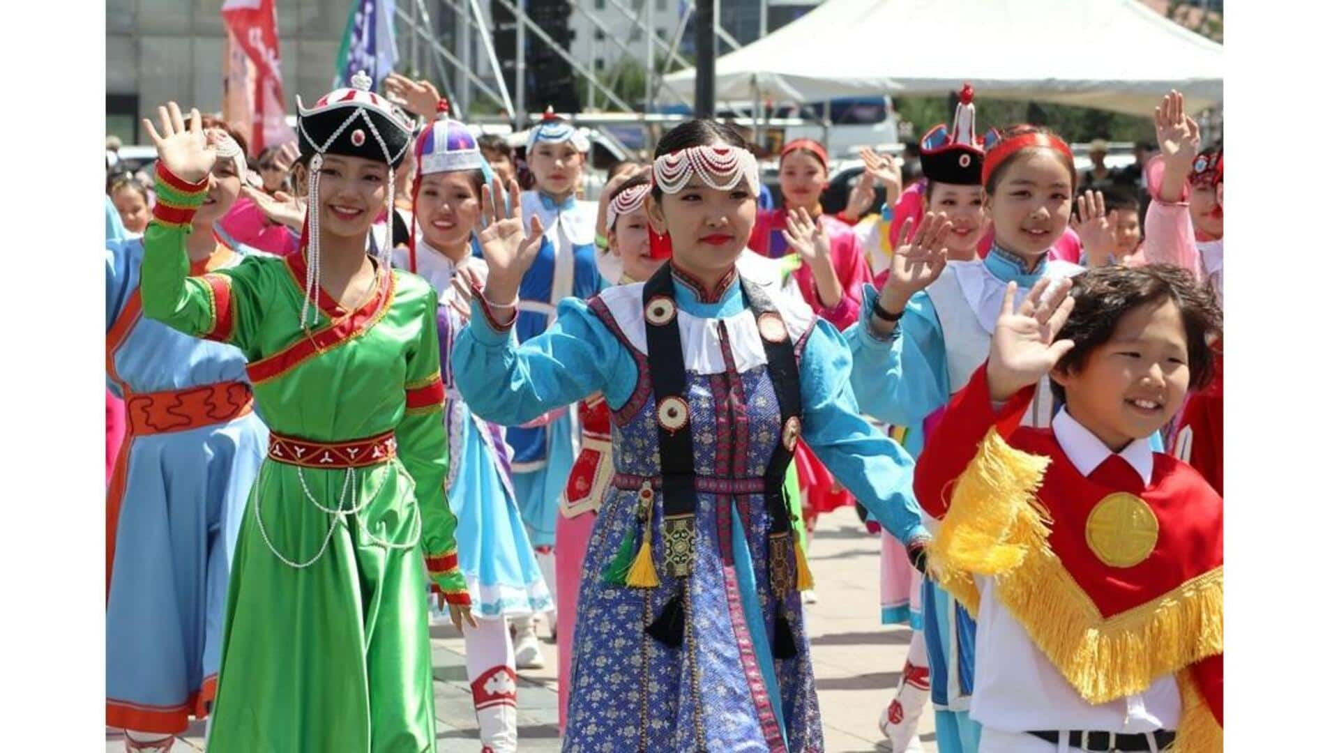 Trajes Tradicionais Do Povo Buriate Da Mongólia