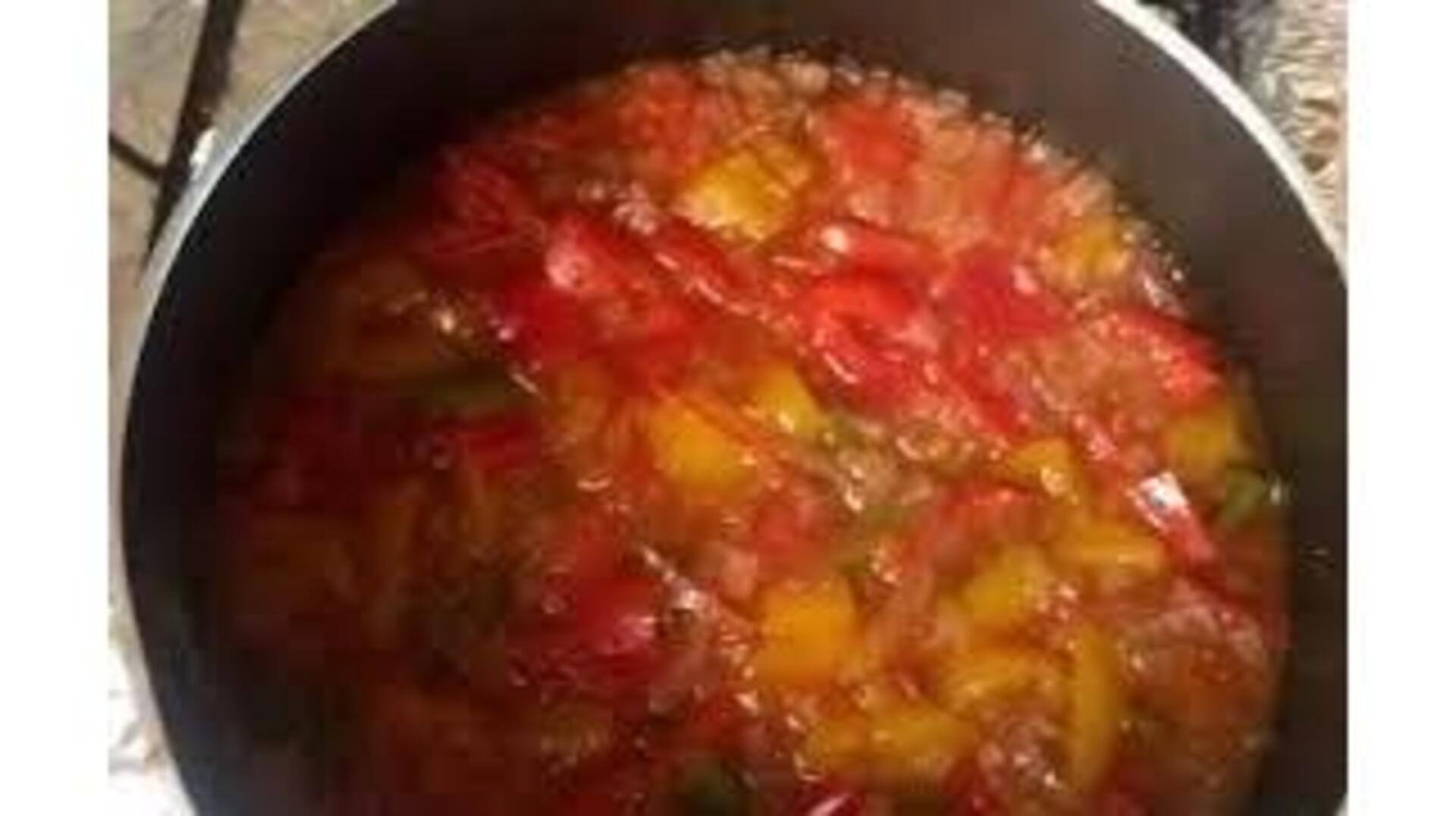 Ensopado De Pimentão E Tomate: Receita Vegetariana E Sem Ovos