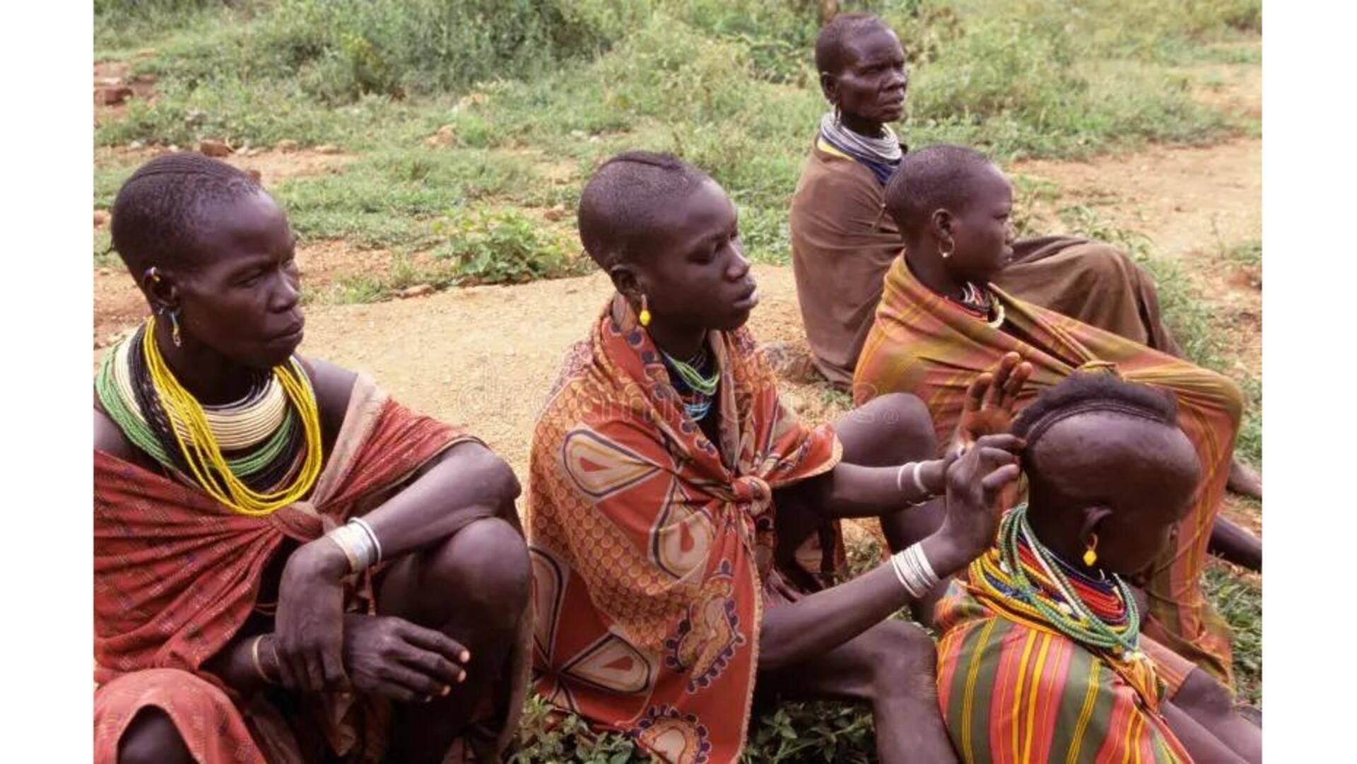 Trajes Tradicionais Do Povo Karamojong