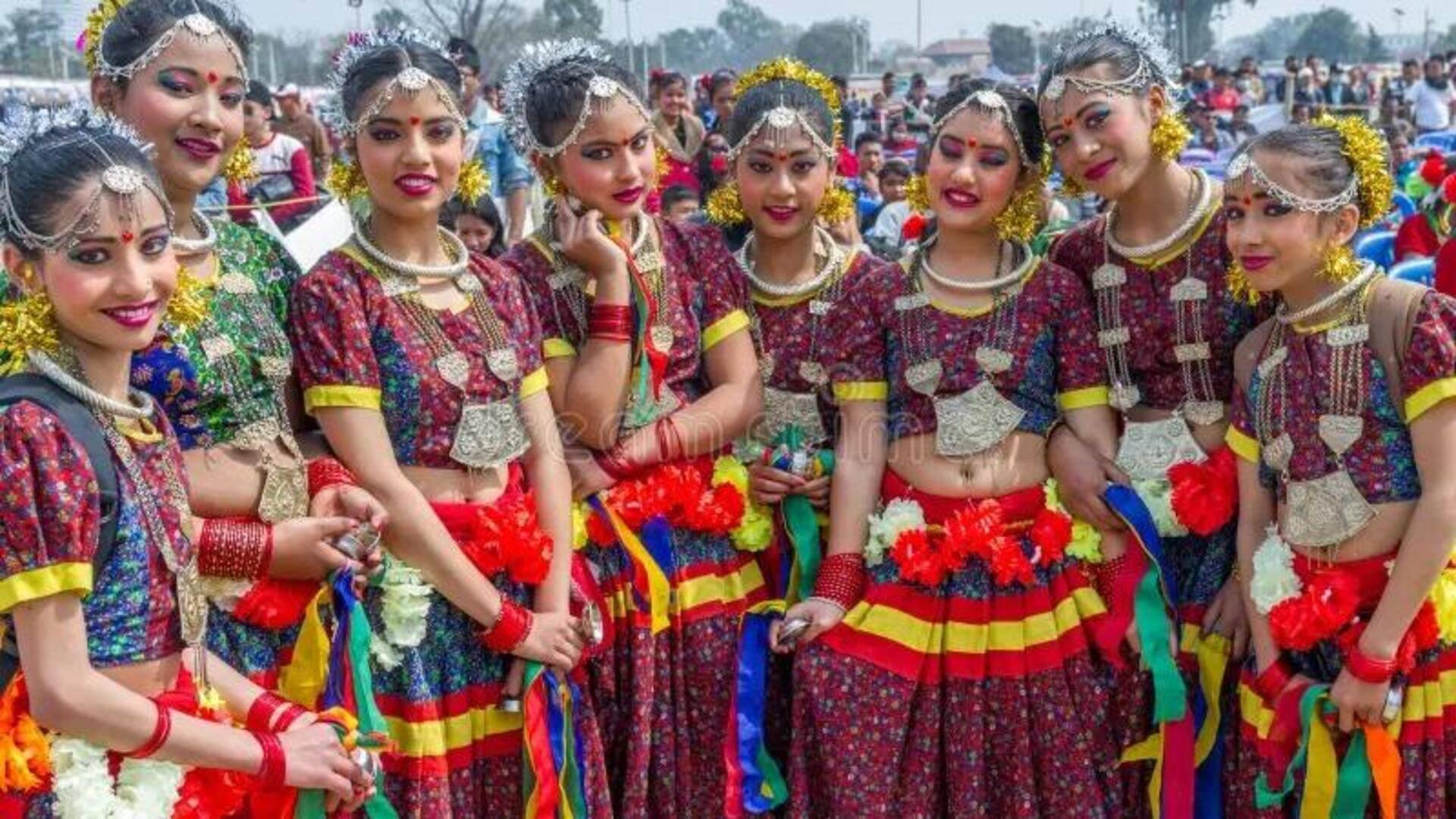 Traje Tradicional Do Povo Magar Do Nepal