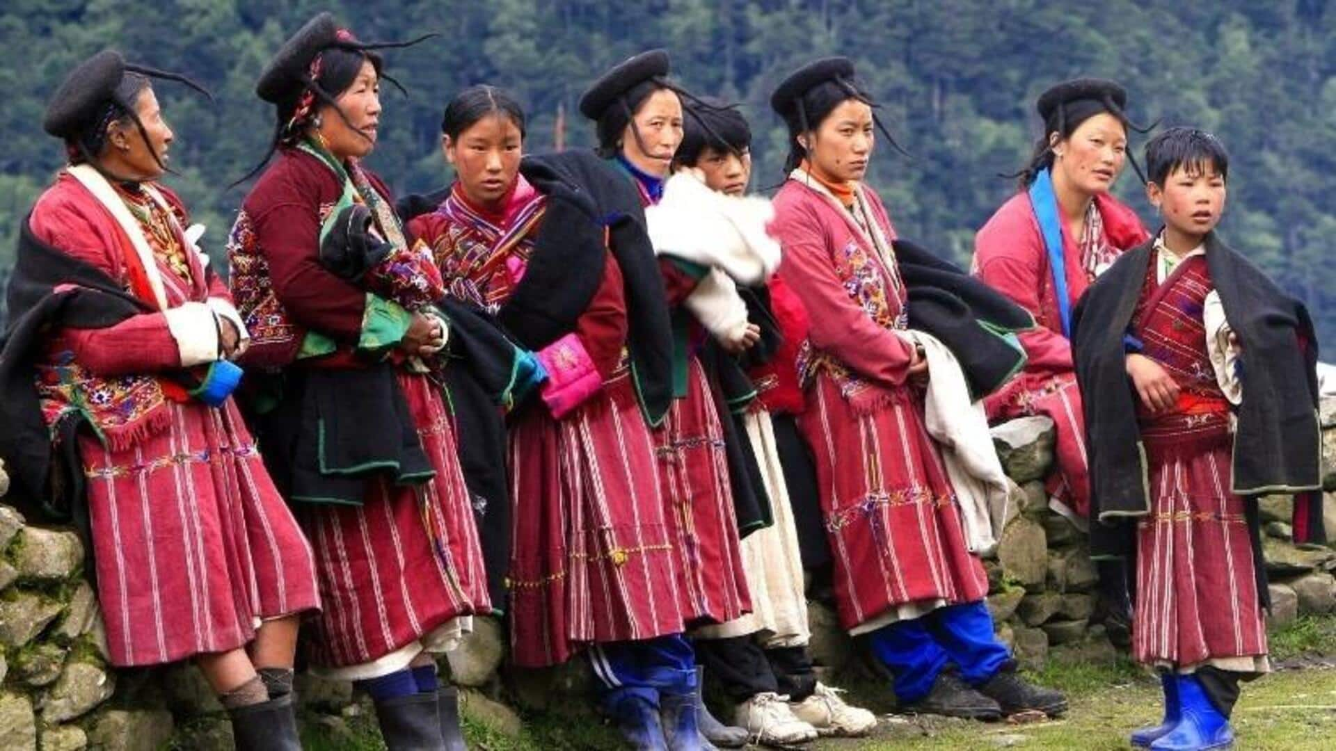 Trajes Tradicionais Da Tribo Brokpa Do Butão