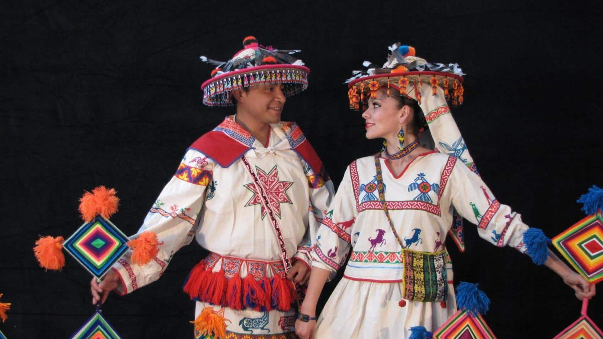 Trajes Tradicionais Dos Huichol Do México