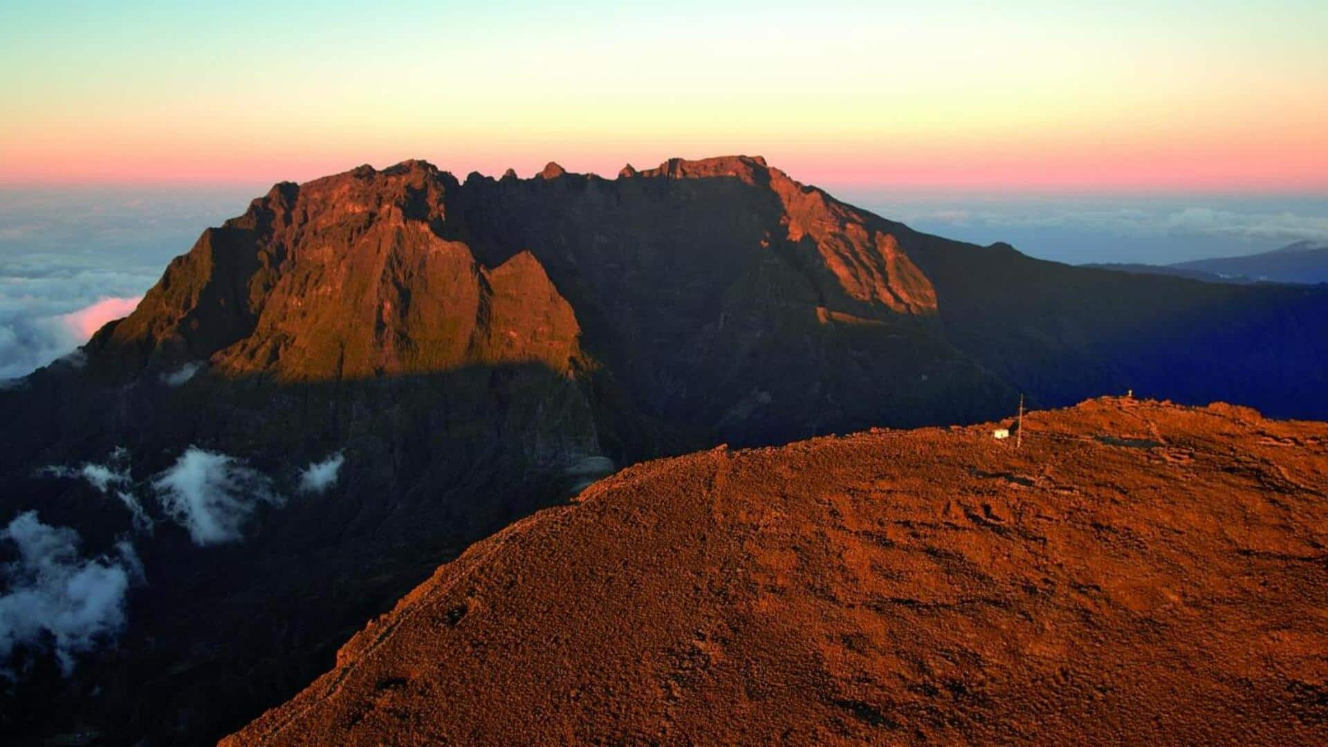 Explore A Majestosa Piton Des Neiges Em Réunion