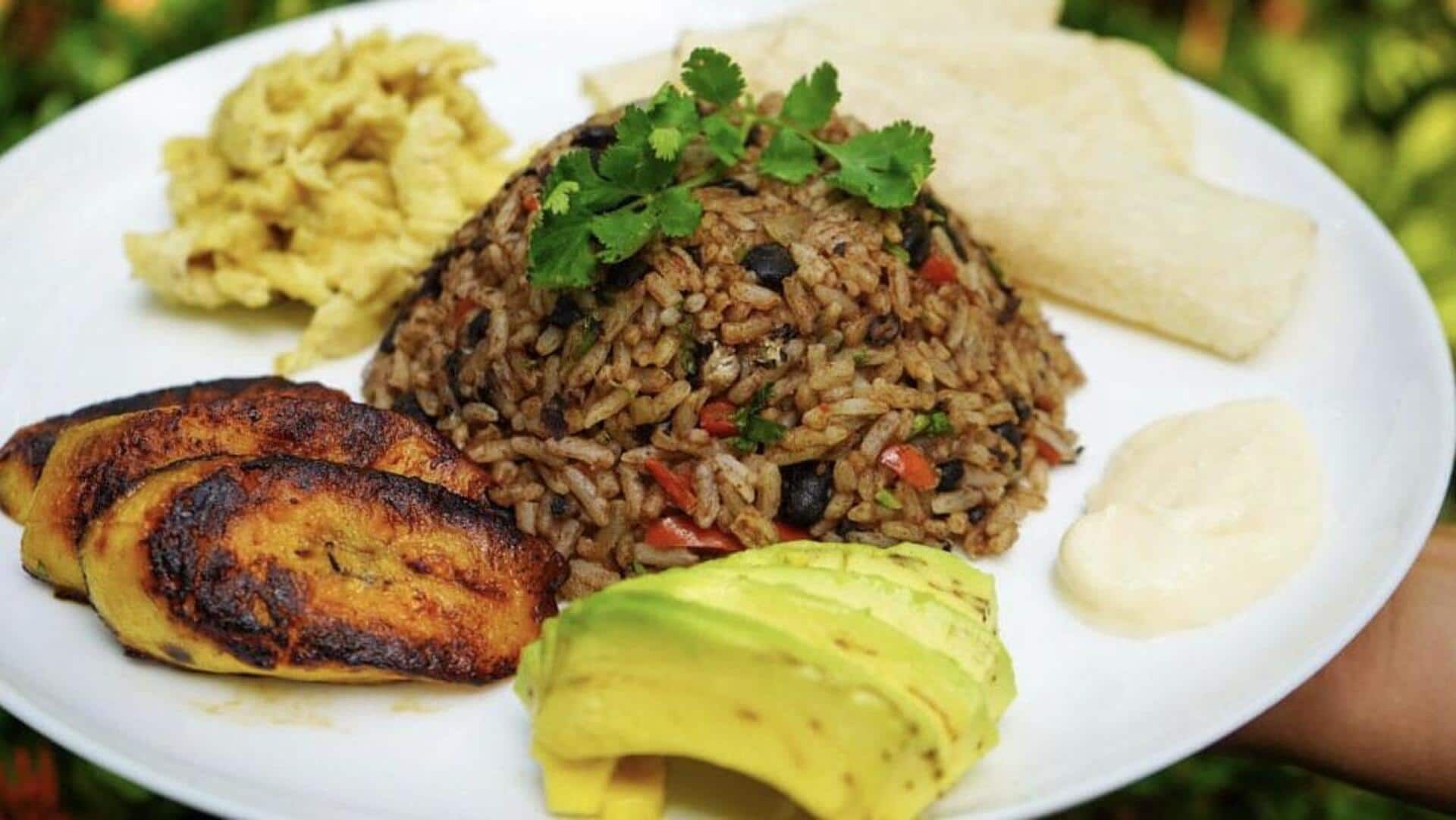 Gallo Pinto Costarriquenho Com Plátanos: Guia De Preparação