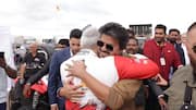 ஓடிச் சென்று கட்டிப்பிடித்த முதல்வர் விஜய்! சில்வர்ஸ்டோன் பந்தய மைதானத்தில் அஜித்திற்கு சர்ப்ரைஸ்; வைரல் வீடியோ