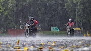 தென்கிழக்கு வங்கக்கடலில் உருவாகிறது குறைந்த காற்றழுத்த தாழ்வு பகுதி: தமிழகத்தில் நாளை 9 மாவட்டங்களில் கனமழைக்கு வாய்ப்பு