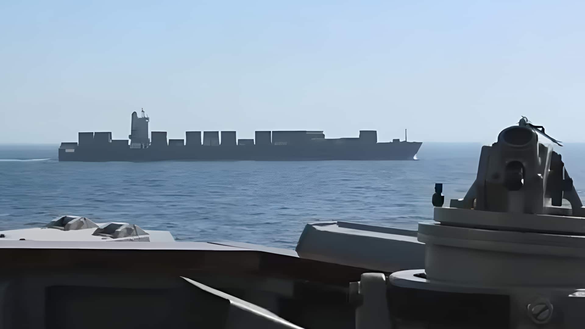 ஈரான் கப்பலை சிறைபிடித்த அமெரிக்கா: போர்நிறுத்தம் முடியும் முன் உச்சகட்ட பதற்றம்!