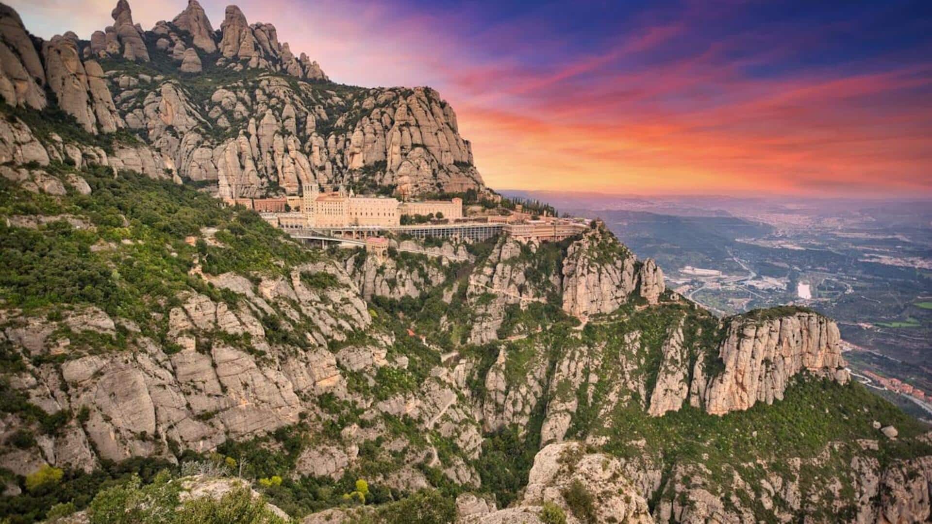 கரீபியன் கடலின் தனித்துவமான தீவு மான்ட்செராட்: இங்குள்ள இந்த 5 இடங்களுக்குச் செல்லுங்கள்