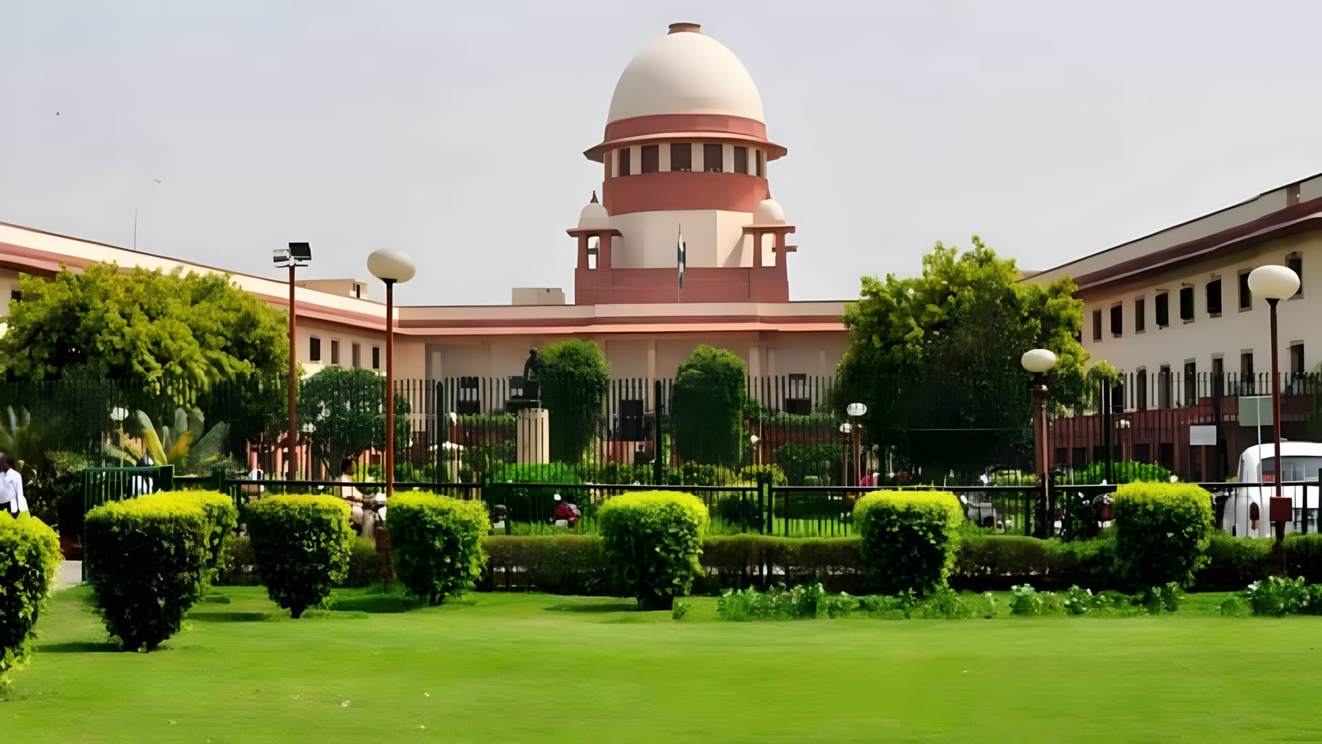 டெல்லி காற்று மாசுபாடு தொடர்பான விசாரணையின் போது உச்ச நீதிமன்றம் கடுமையாக சாடல்