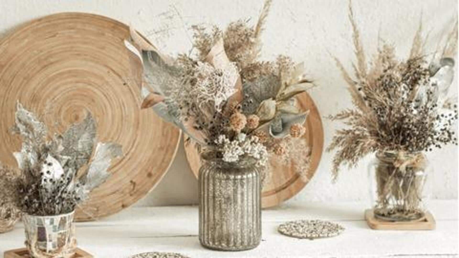 காய்ந்த பூக்கள்: உங்கள் அறை அலங்காரத்தை மெருகூட்ட சில குறிப்புகள்