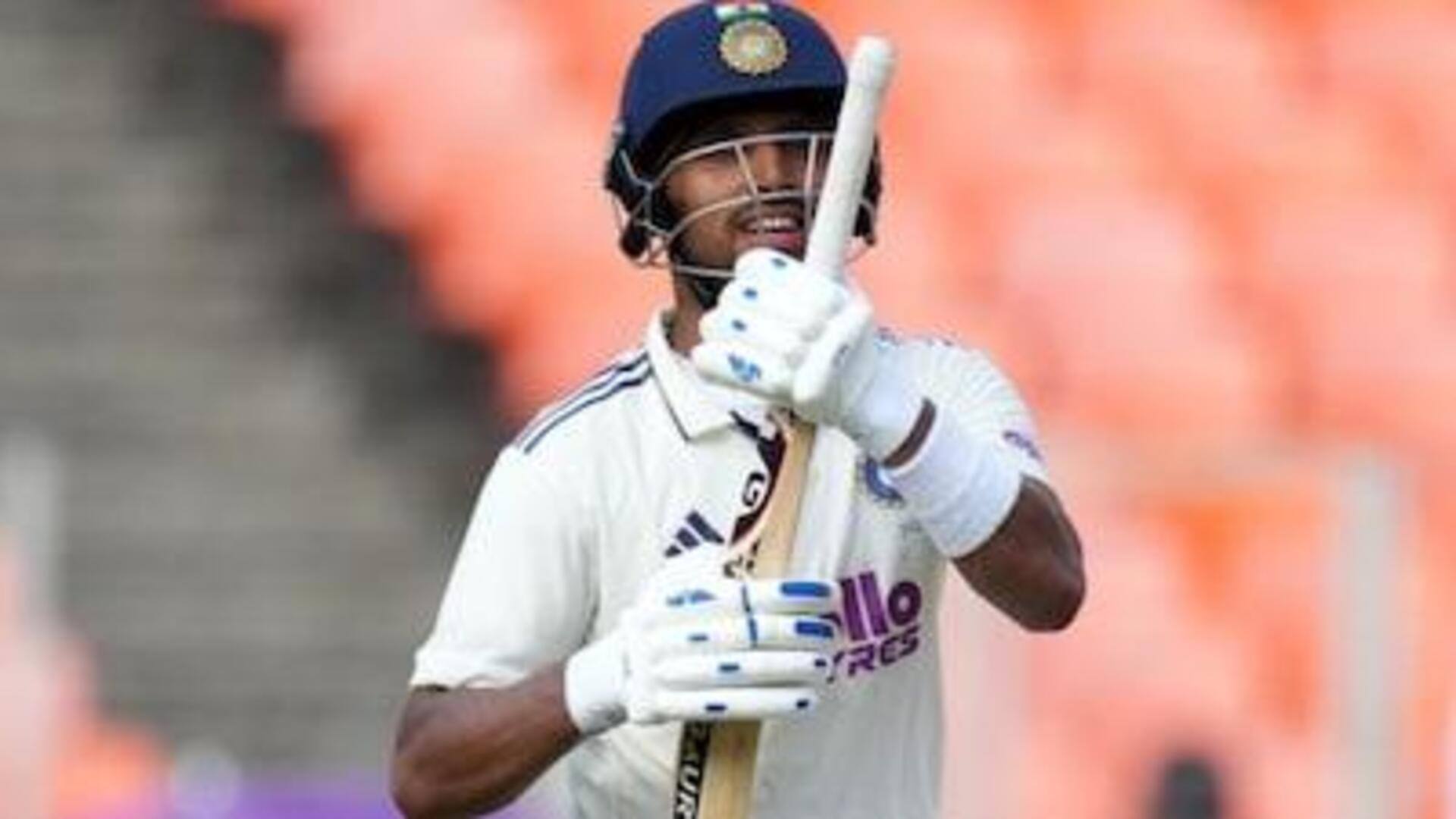 INDvsWI முதல் டெஸ்ட்: முதல் டெஸ்ட் சதத்தை இந்திய ராணுவத்திற்கு அர்ப்பணித்த துருவ் ஜூரேல் INDvsWI முதல் டெஸ்ட்: முதல் டெஸ்ட் சதத்தை இந்திய ராணுவத்திற்கு அர்ப்பணித்த துருவ் ஜூரேல்