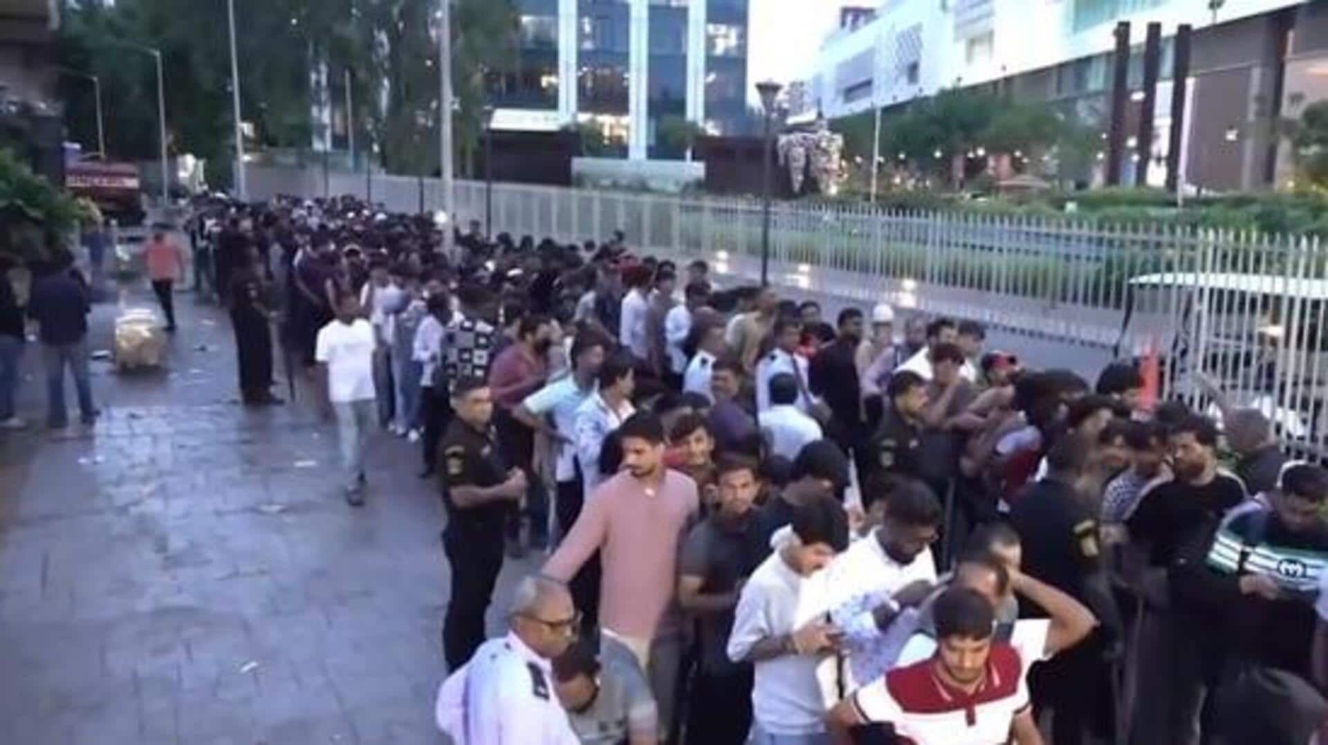 மும்பையில் iPhone 17 சீரிஸ் விற்பனை தொடங்கியது: அதிகாலை முதல் குவிந்த ரசிகர்கள்!