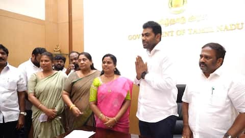 21 நாட்களில் பதவியை ராஜினாமா செய்துவிட்டு தவெக-வில் இணைந்த 3 அதிமுக எம்.எல்.ஏ-க்கள்