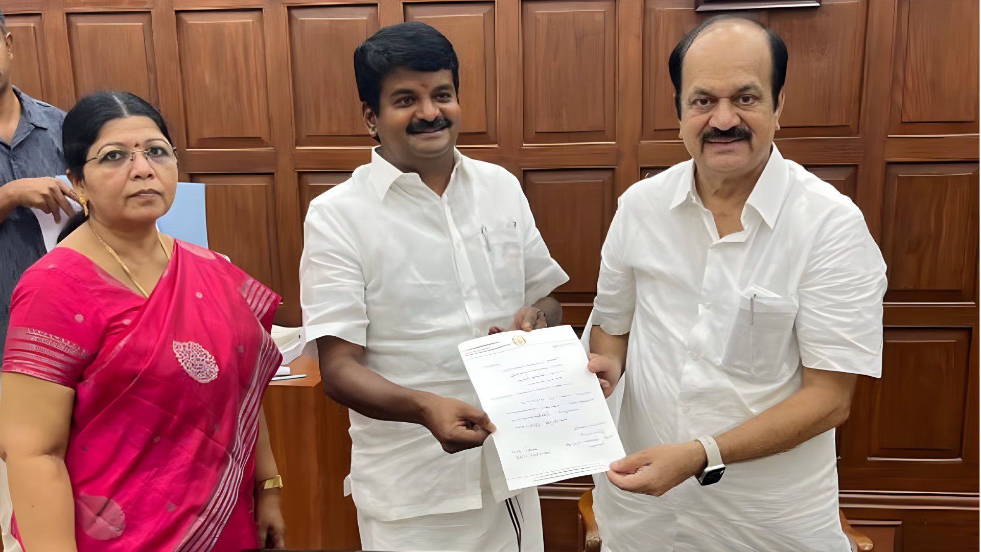 MLA பதவியை ராஜினாமா செய்தார் சி.விஜயபாஸ்கர்; அதிமுகவில் இருந்து ராஜினாமா செய்யும் 5வது எம்.எல்.ஏ!