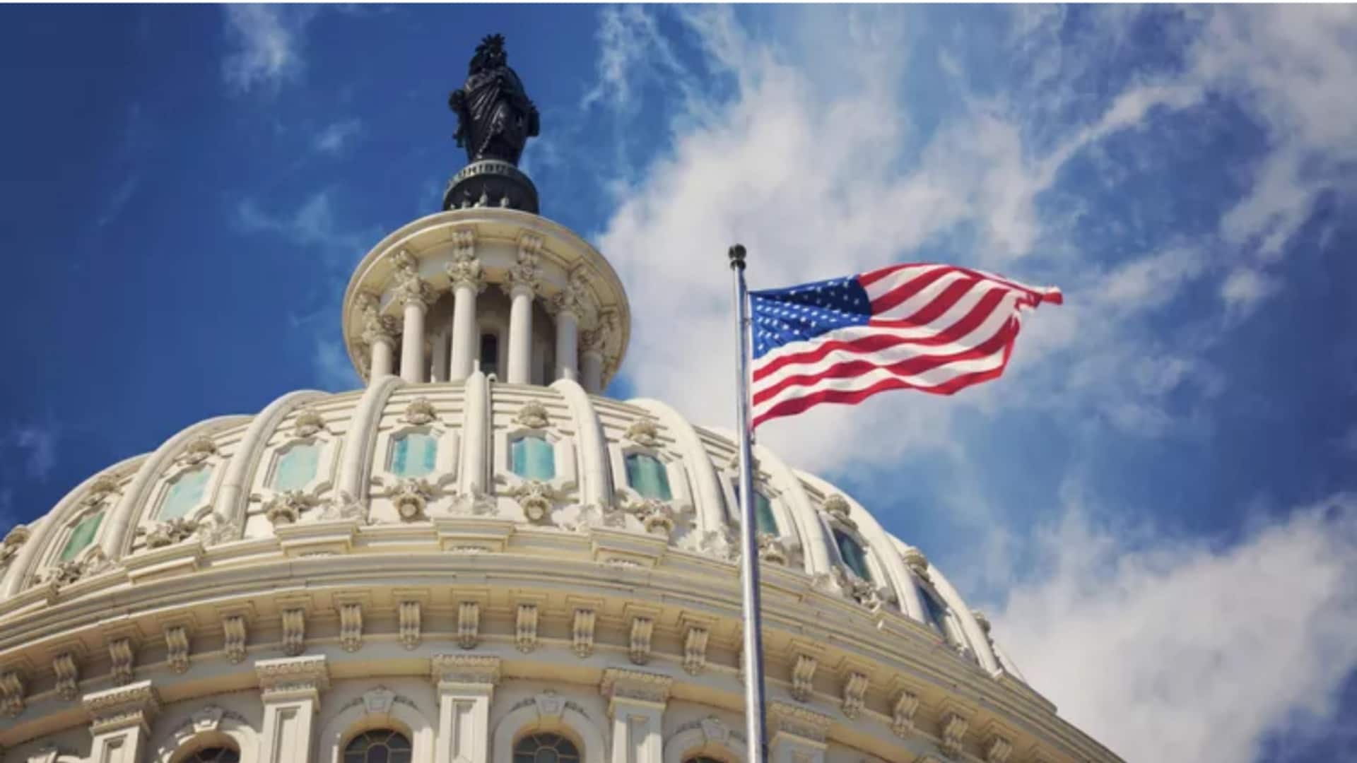 அமெரிக்காவின் புதிய உயிரி பாதுகாப்பு சட்டம் இந்திய நிறுவனங்களை எவ்வாறு பாதிக்கும்