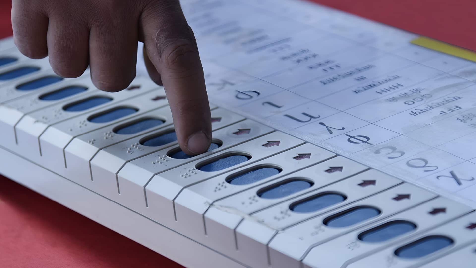 தமிழக தேர்தல்: 9 மணிக்கே 17.69% வாக்குப்பதிவு! 2021-ஐ விட இம்முறை அதிகமா?